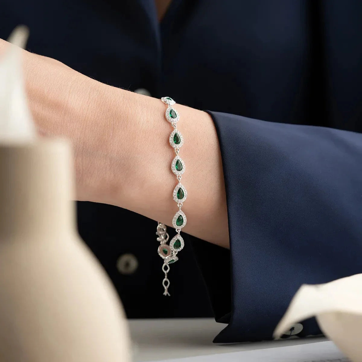 TROPFENSTEIN SMARAGD ARMBAND | 925 SILBER