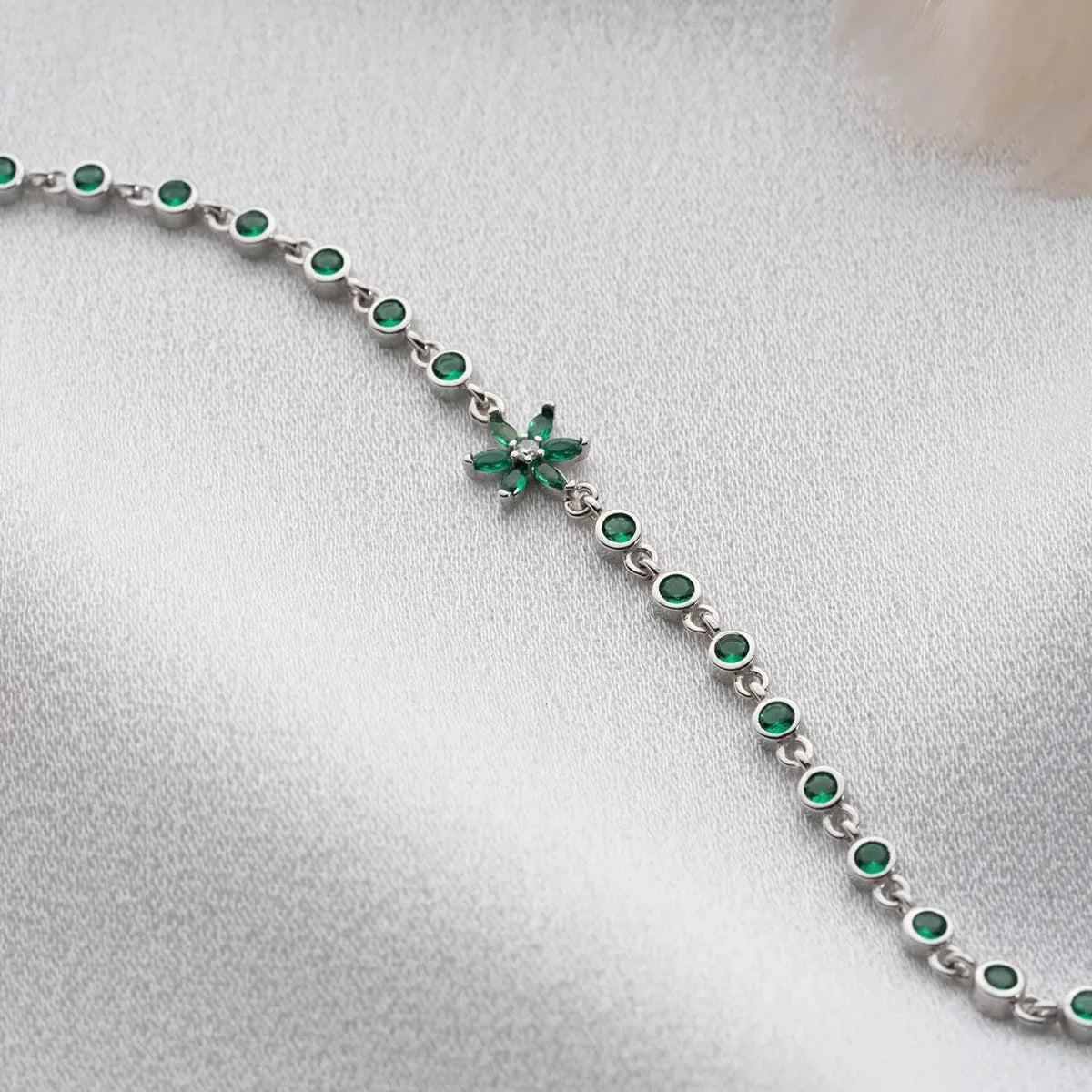 GRÜNER STEIN LOTUS ARMBAND | 925 SILBER