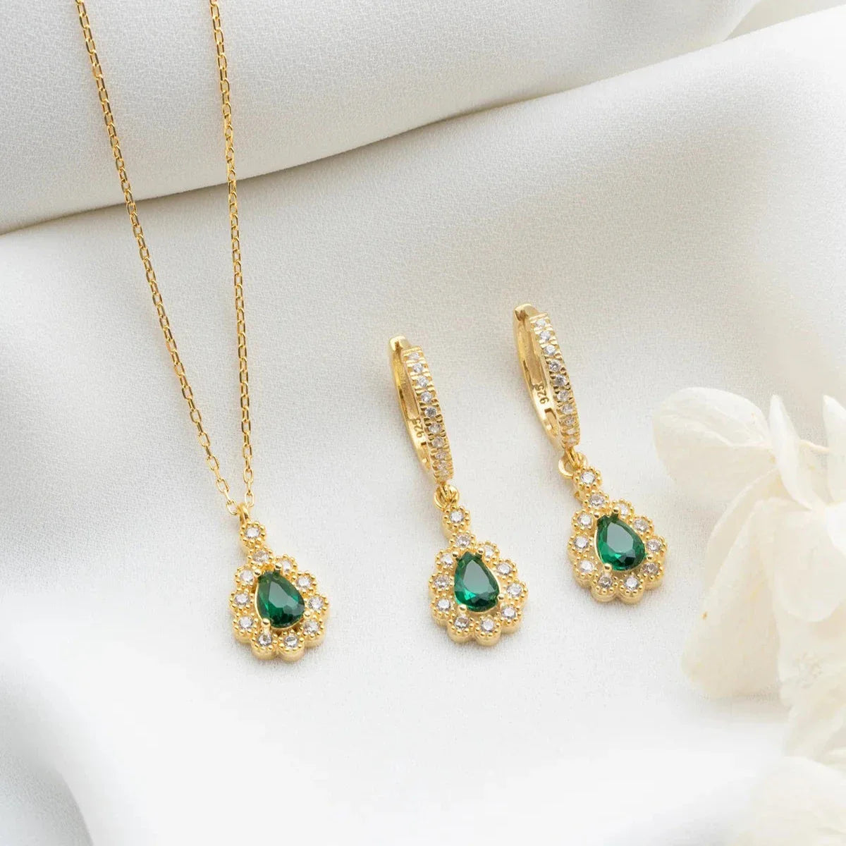 SMARAGDGRÜNE HALSKETTE OHRRINGE SET | 925 SILBER