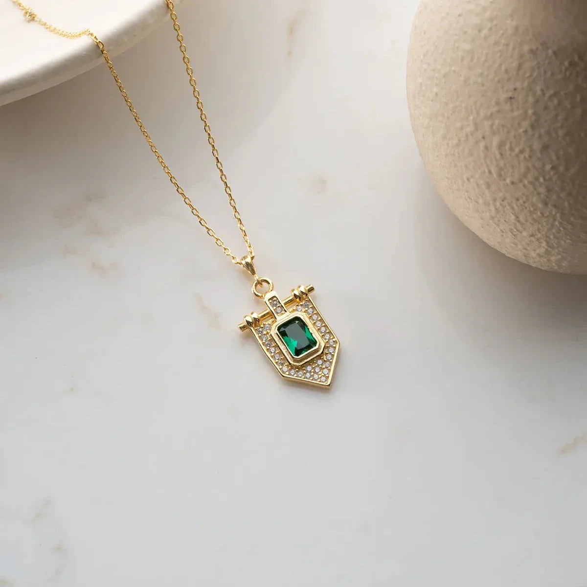 GRÜNE STEIN DREIECK HALSKETTE | 925 SILBER