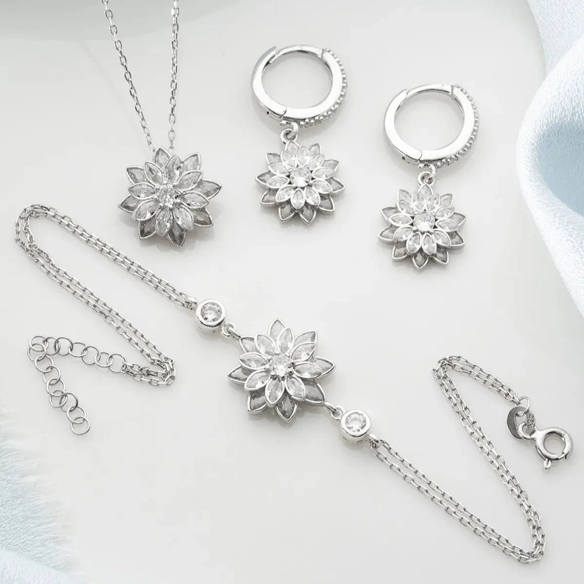 LOTUS BLÜTEN HALSKETTE-ARMBAND-OHRRING SET | 925 SILBER