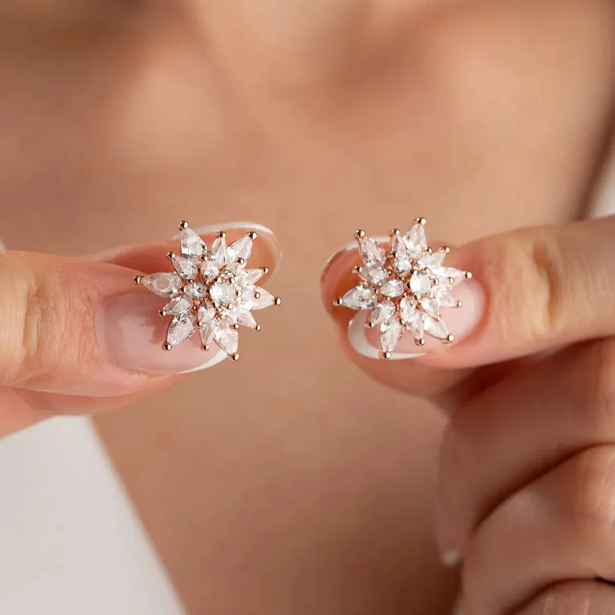 LOTUS & EISZAPFEN ZIRKONIA BLÜTEN OHRRINGE | 925 SILBER