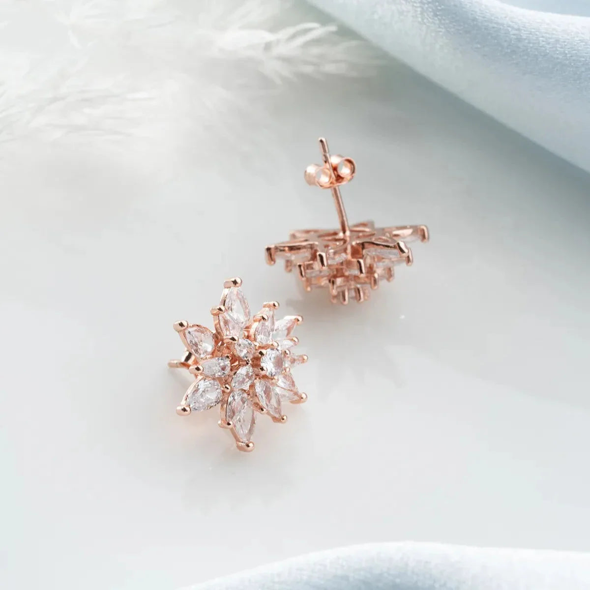 LOTUS & EISZAPFEN ZIRKONIA BLÜTEN OHRRINGE | 925 SILBER