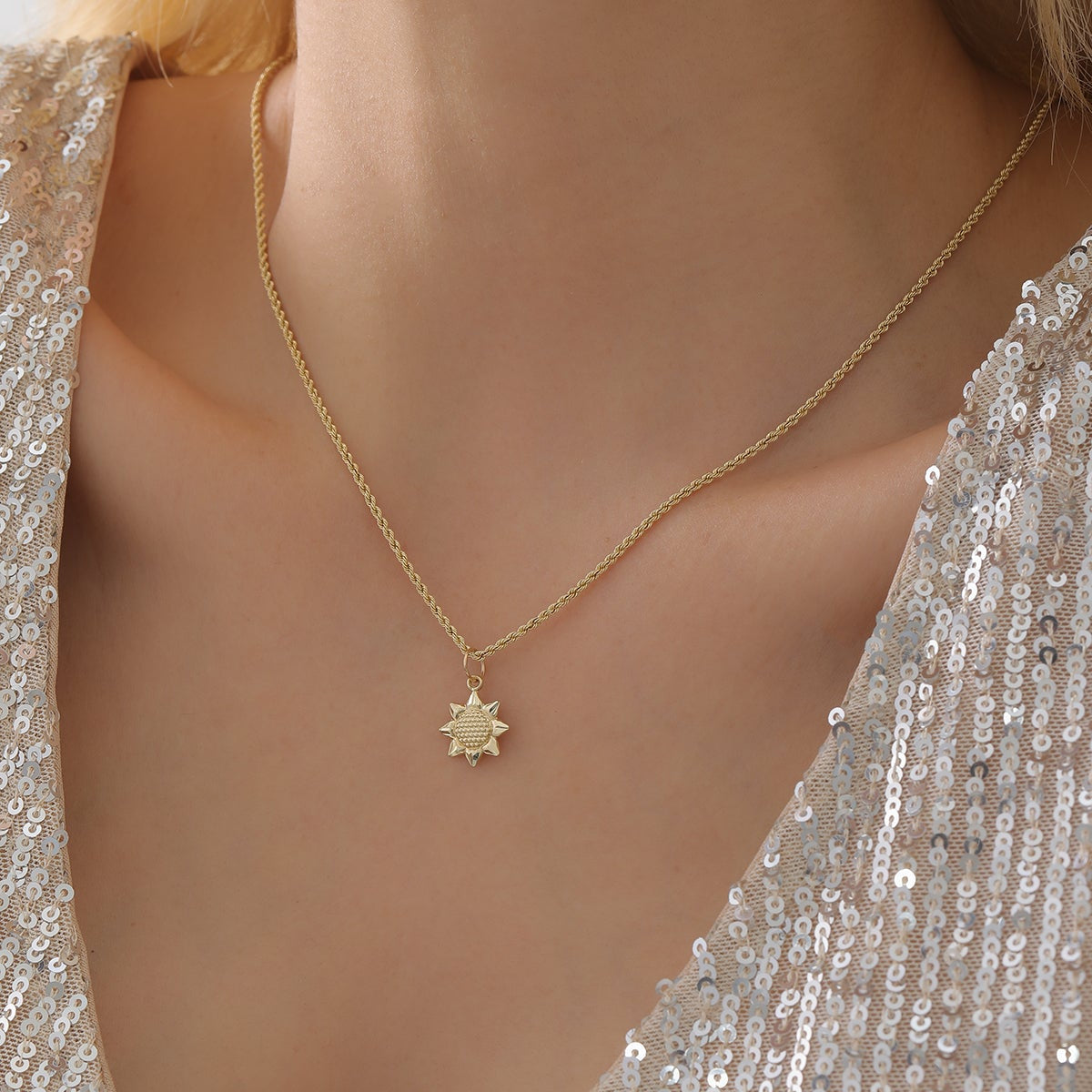 SONNE-ANHÄNGER | 14K GOLD