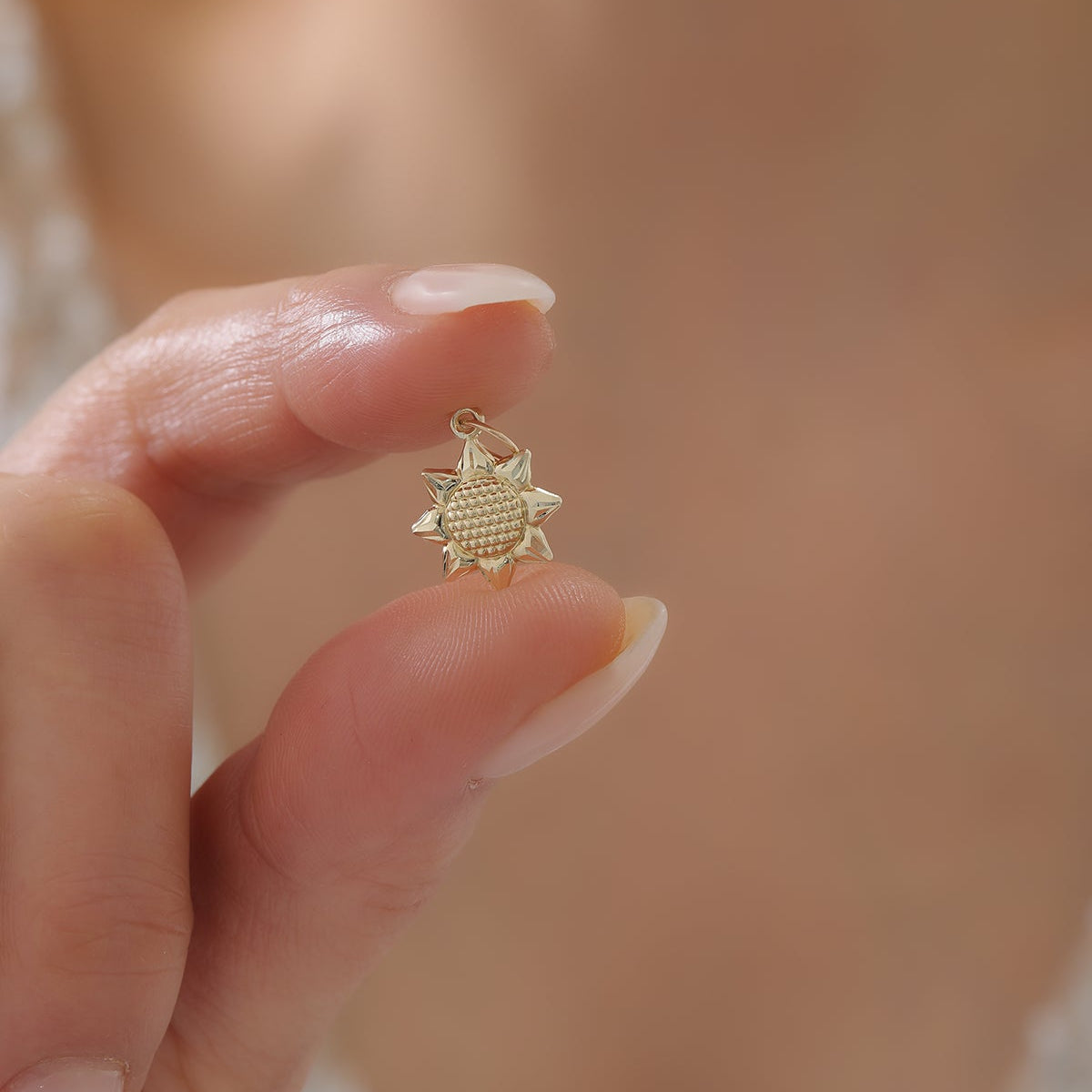 SONNE-ANHÄNGER | 14K GOLD