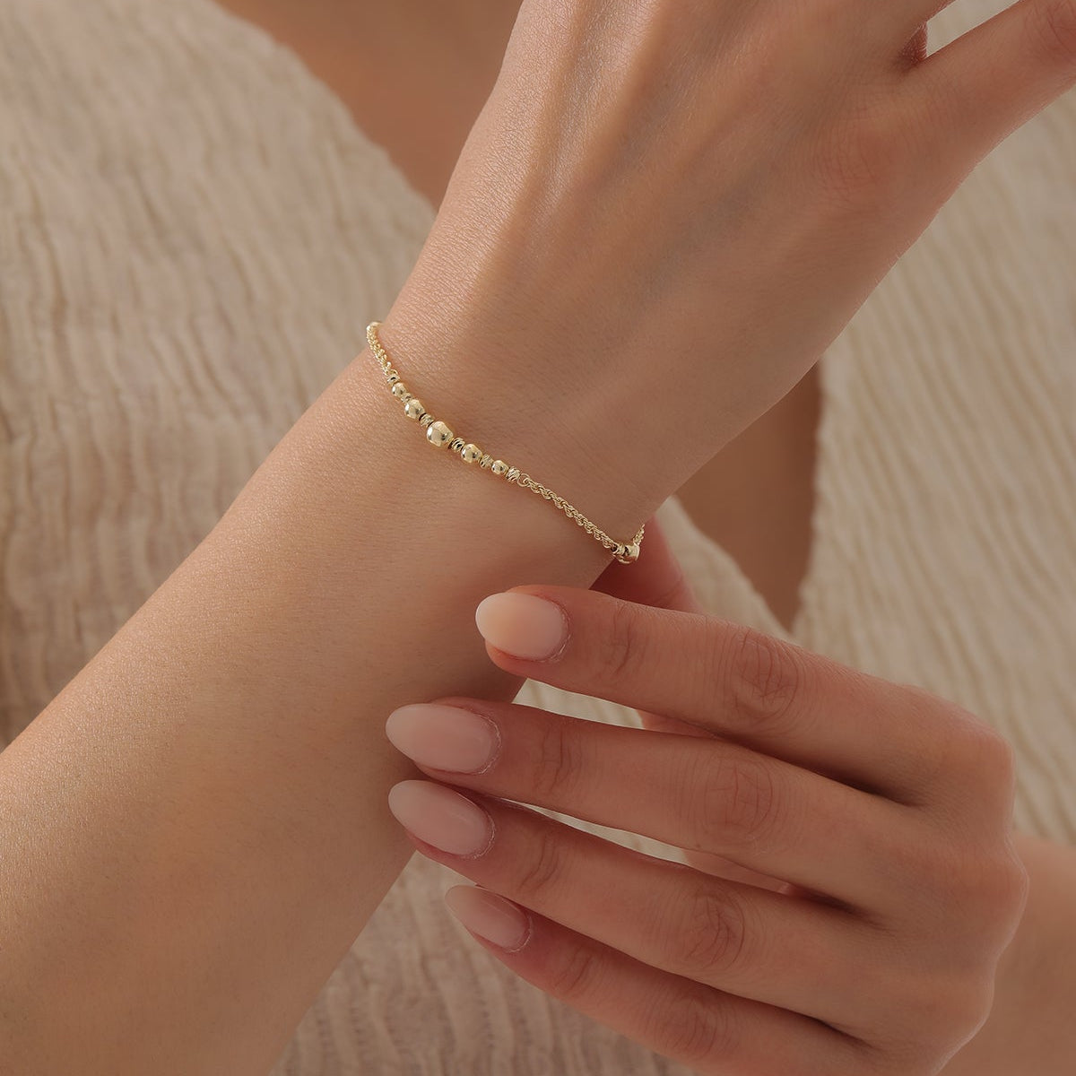 ARMBAND MIT DORIKA-KUGELN UND SEILKETTE | 14K GOLD