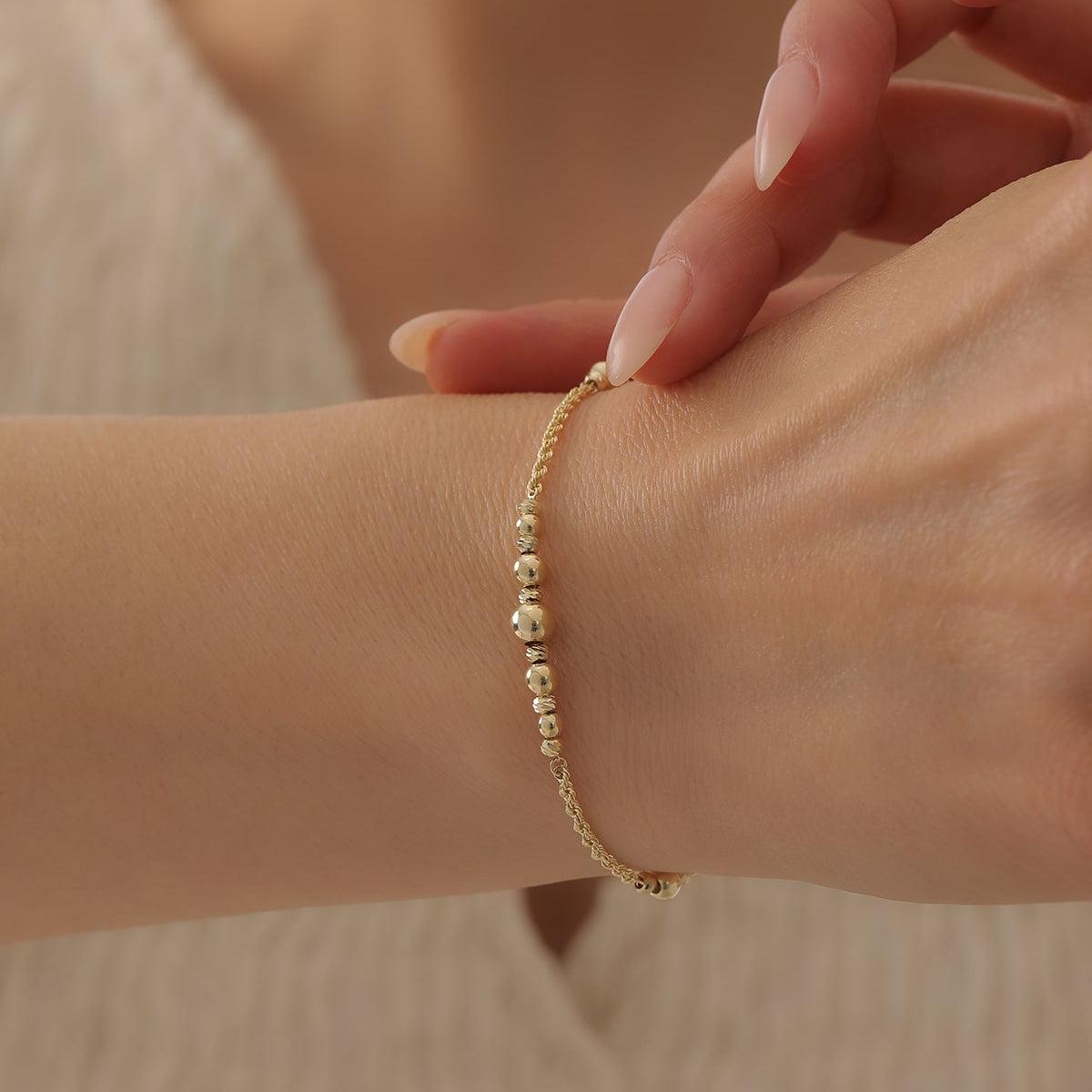 ARMBAND MIT DORIKA-KUGELN UND SEILKETTE | 14K GOLD