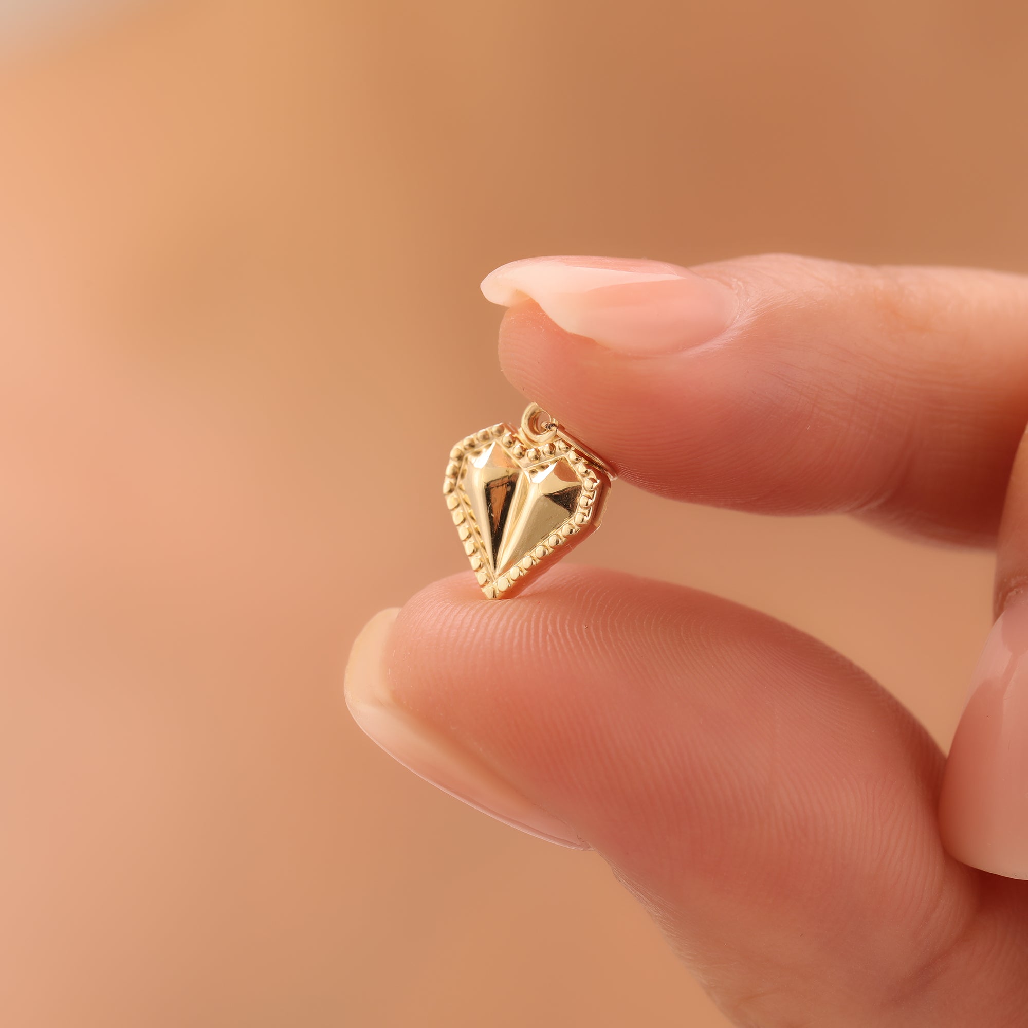 MINIMALES DIAMANTSCHNITT-DESIGN ANHÄNGER | 14K GOLD