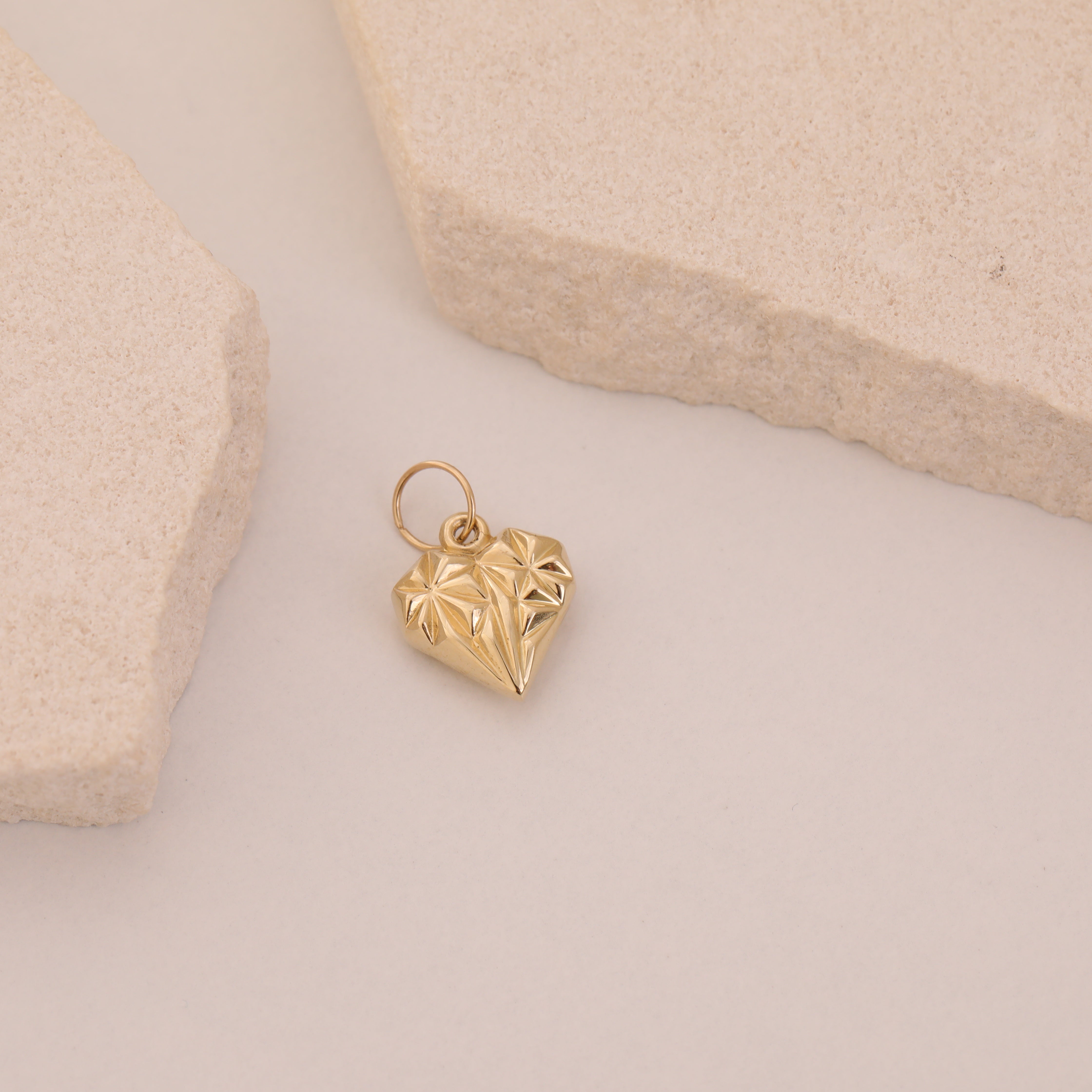 MINIMAL DIAMOND HERZ ANHÄNGER | 14K GOLD