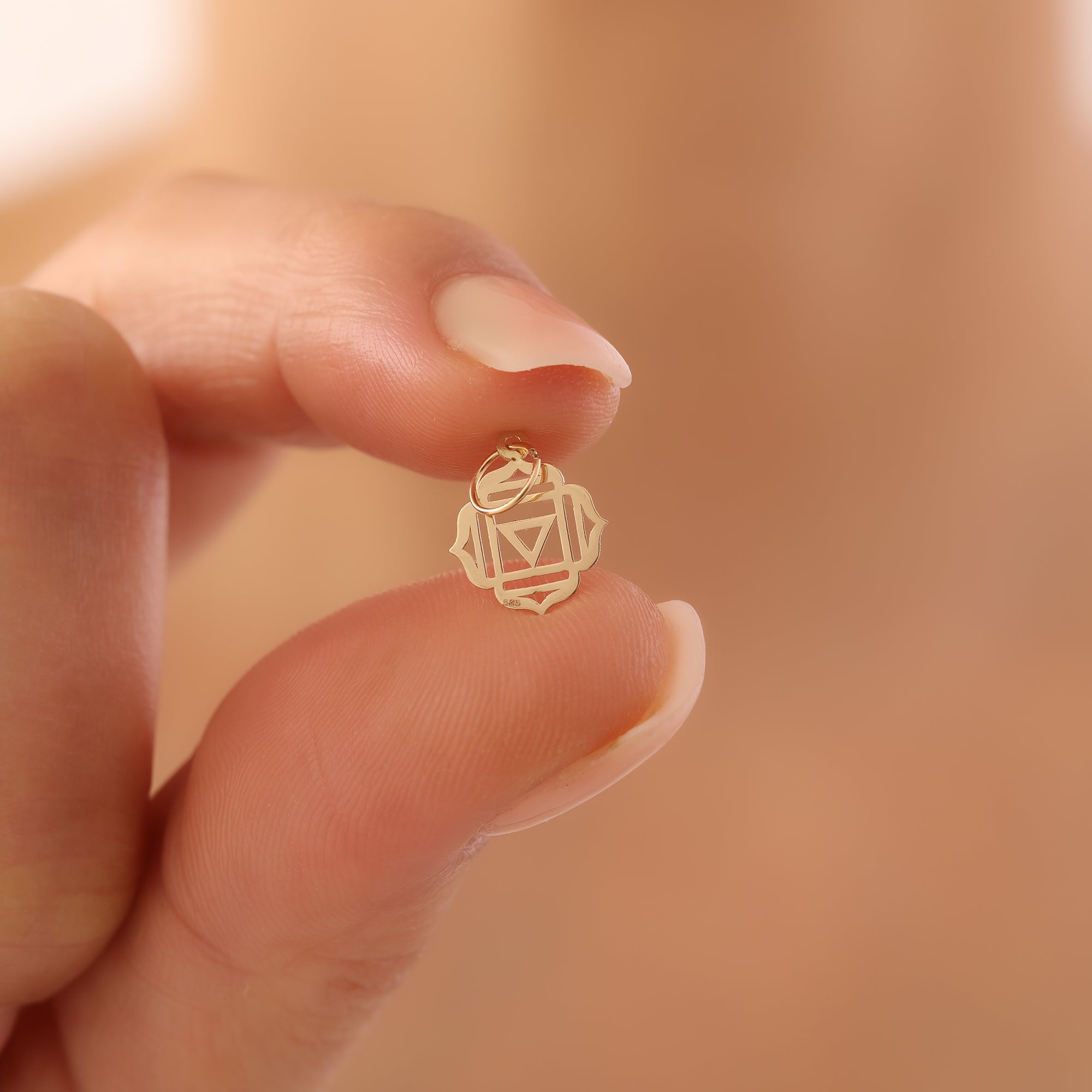 MINIMAL CHAKRA BALANCE ENERGIE ANHÄNGER | 14K GOLD