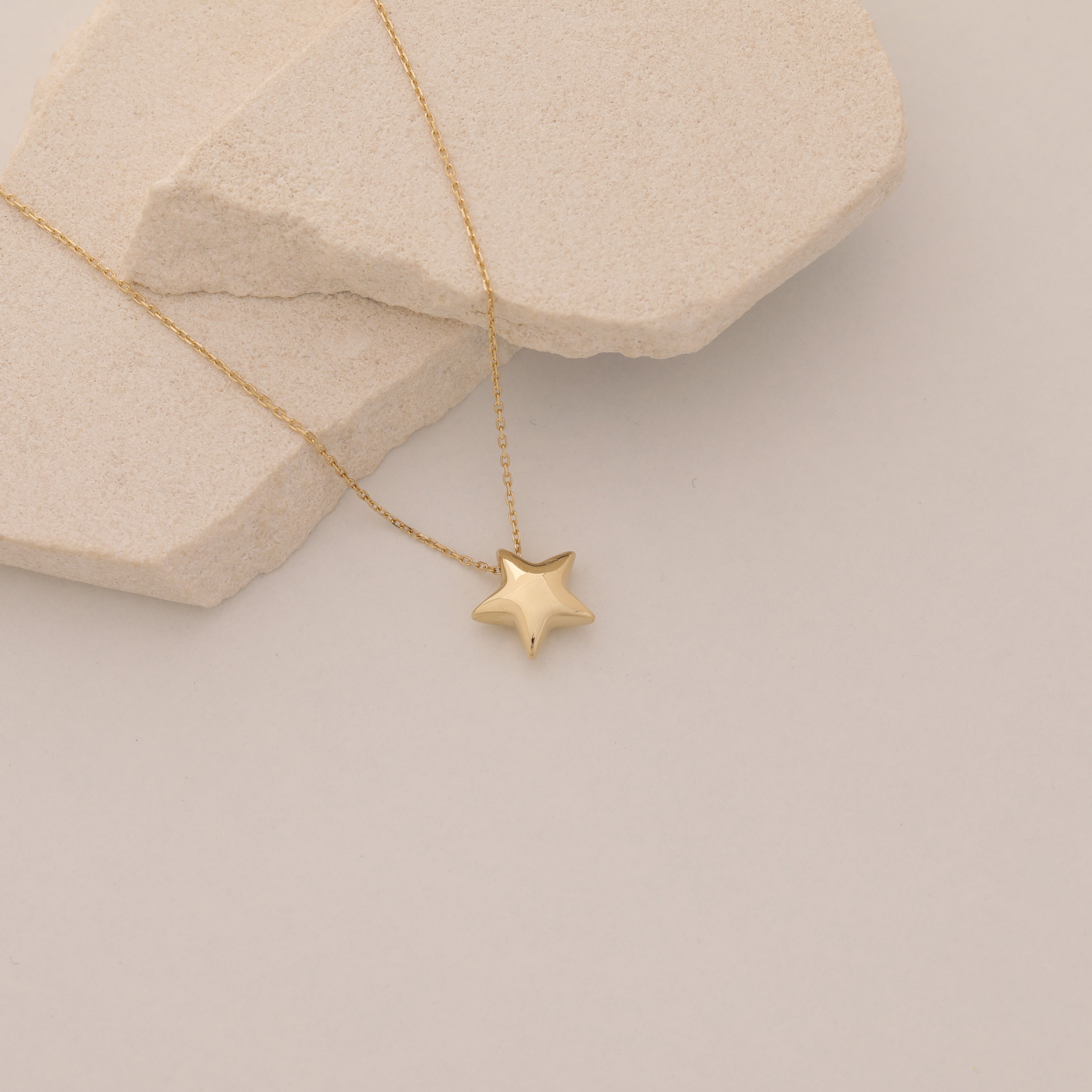 GEWÖLBTE STERN HALSKETTE | 14K GOLD