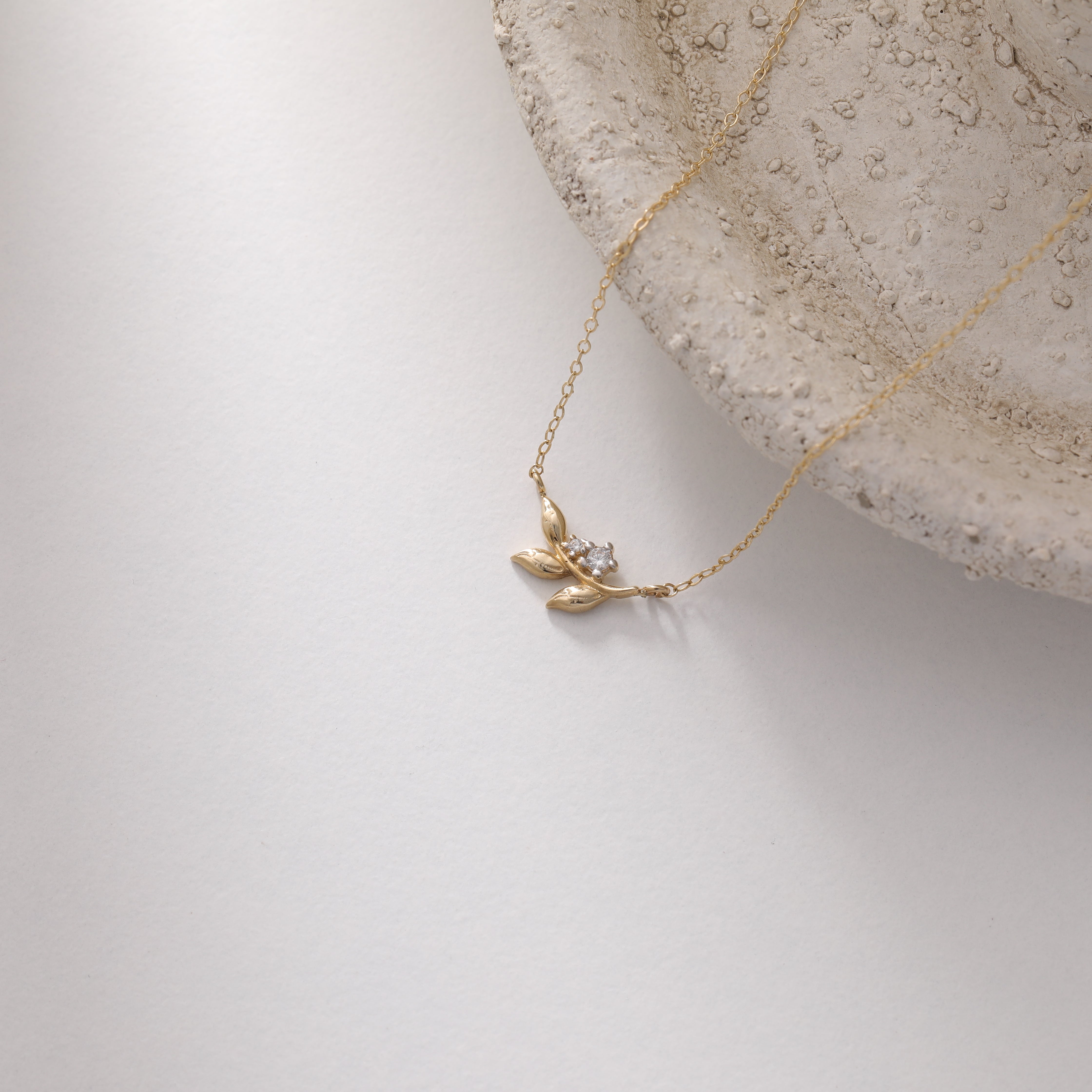ZIRKONIA BLATT HALSKETTE | 14K GOLD