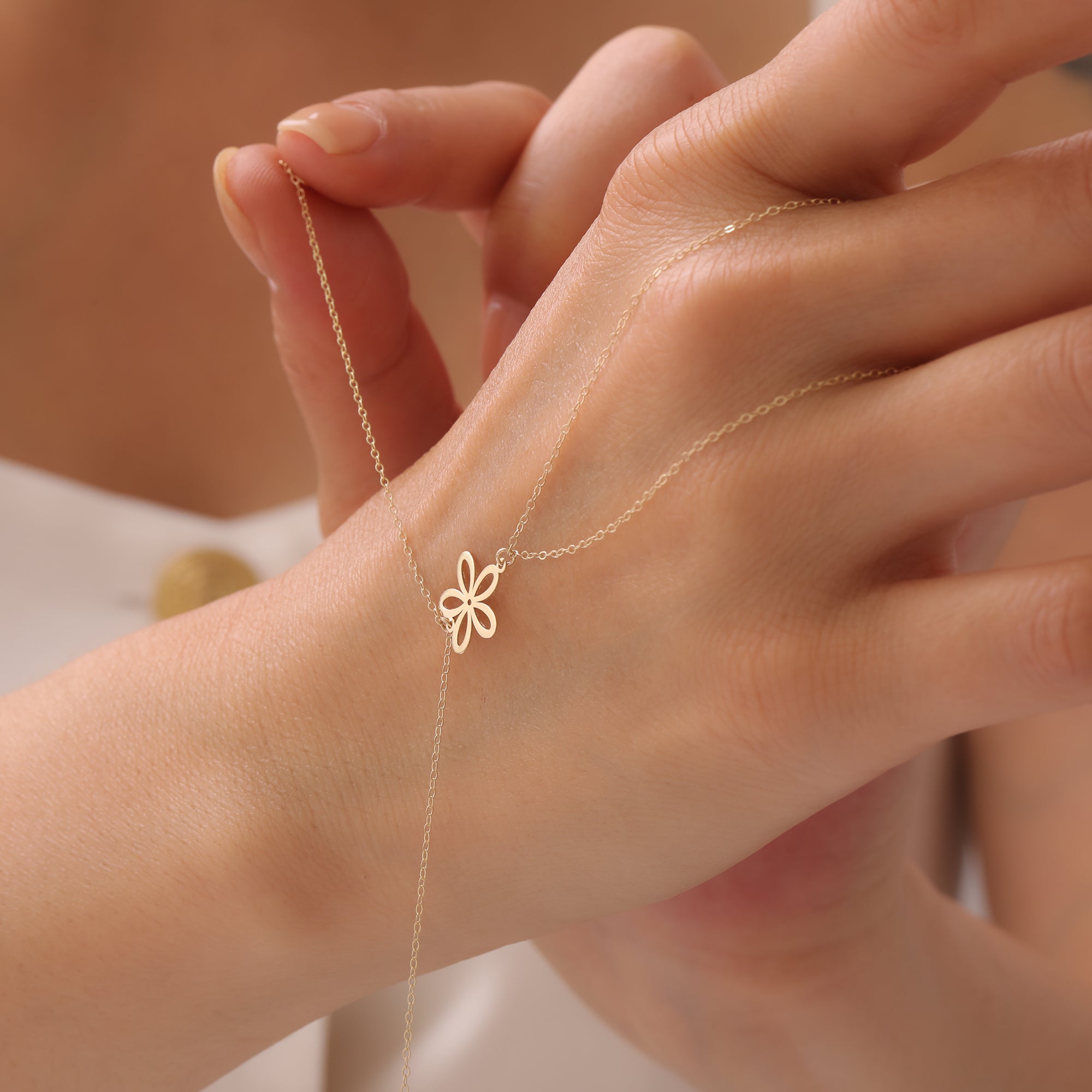 BLUMENMOTIV HANDKETTE | 14K GOLD