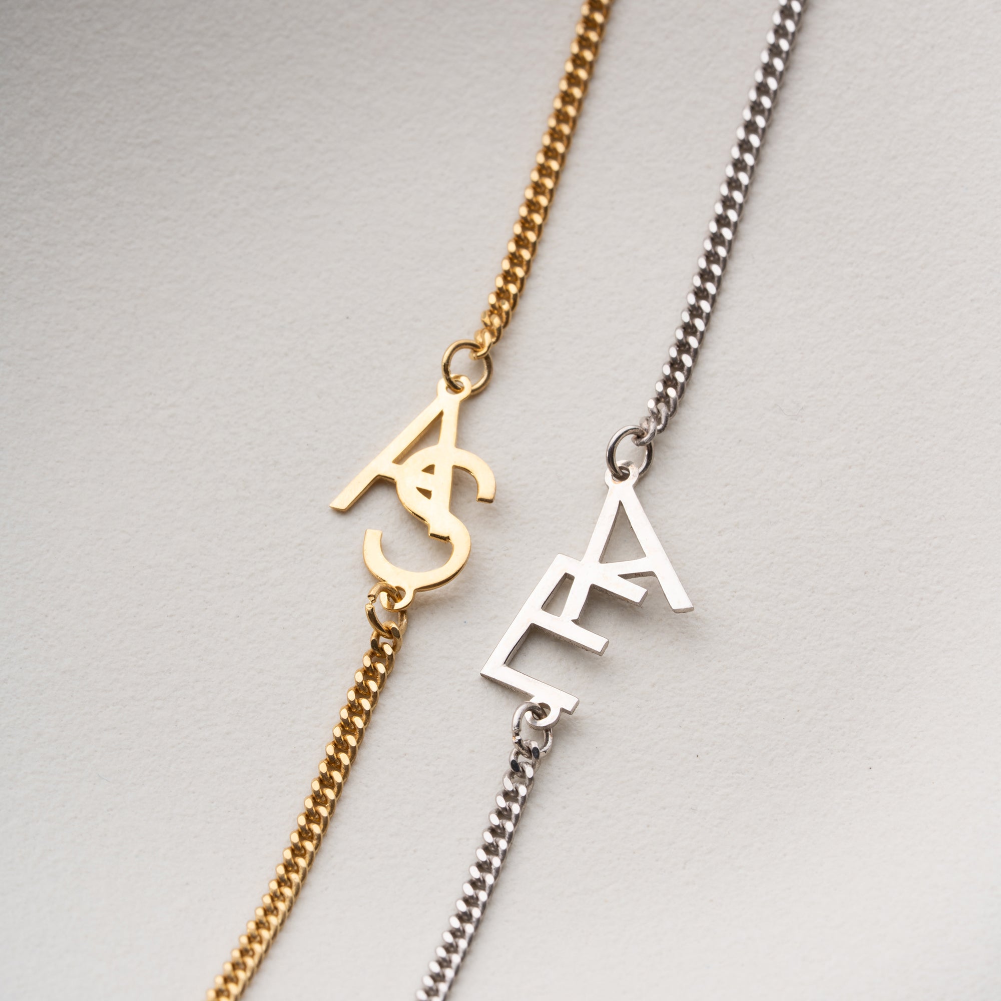 DOPPELBUCHSTABE ✨
PAAR ARMKETTE | 925 SILBER