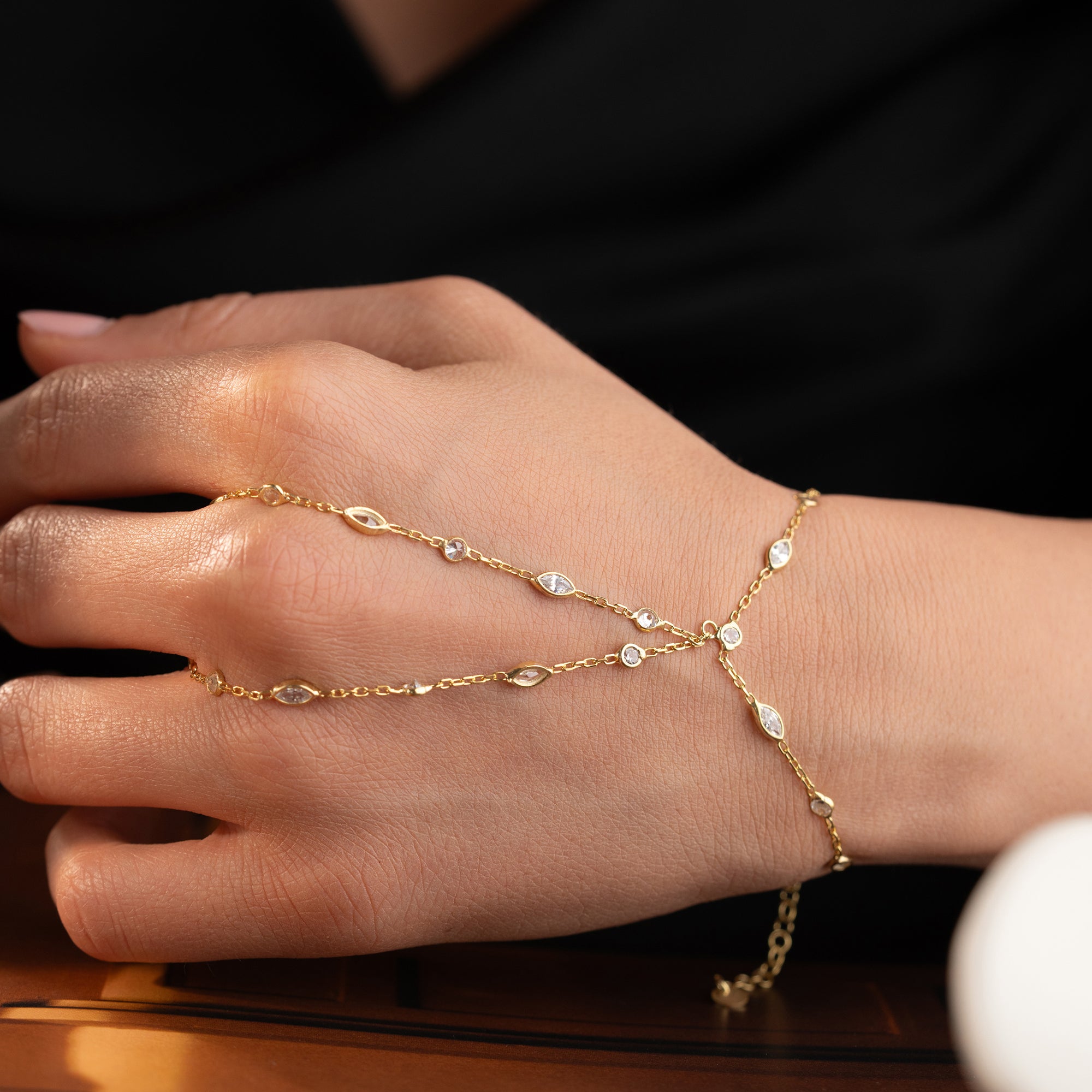 MIT MEHREREN STEINEN
HANDKETTE | 925 SILBER