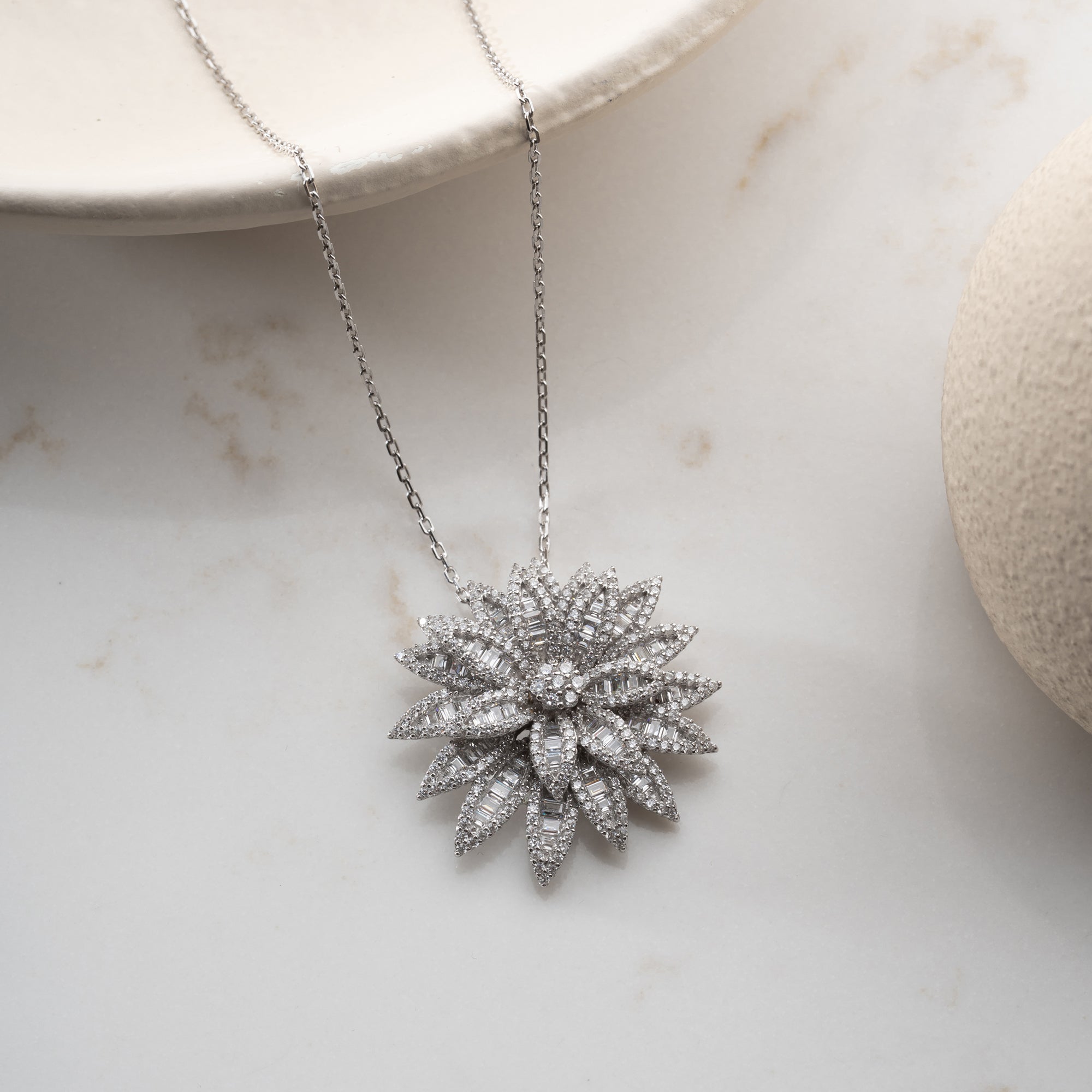 ZIRKONIA LOTUS HALSKETTE | 925 SILBER