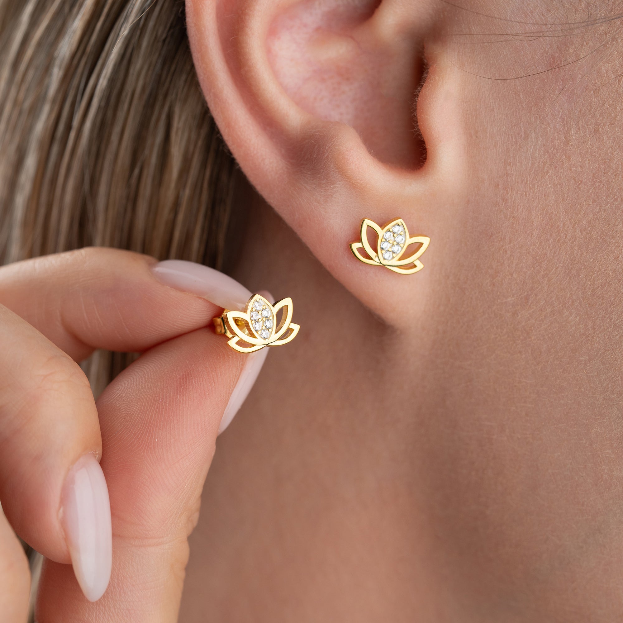 LOTUS GOLD MIT STEINEN OHRRINGE | 925 SILBER