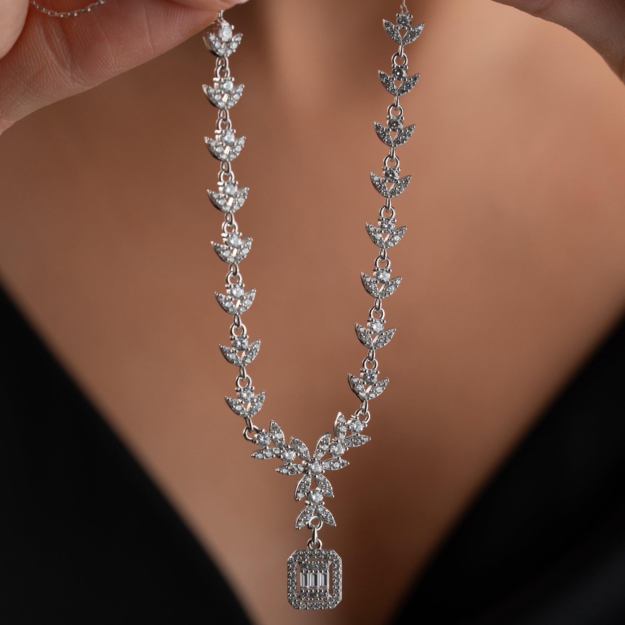 ZIRKONIA COLLIER BLÄTTER MIT BAGUETTE HALSKETTE | 925 SILBER