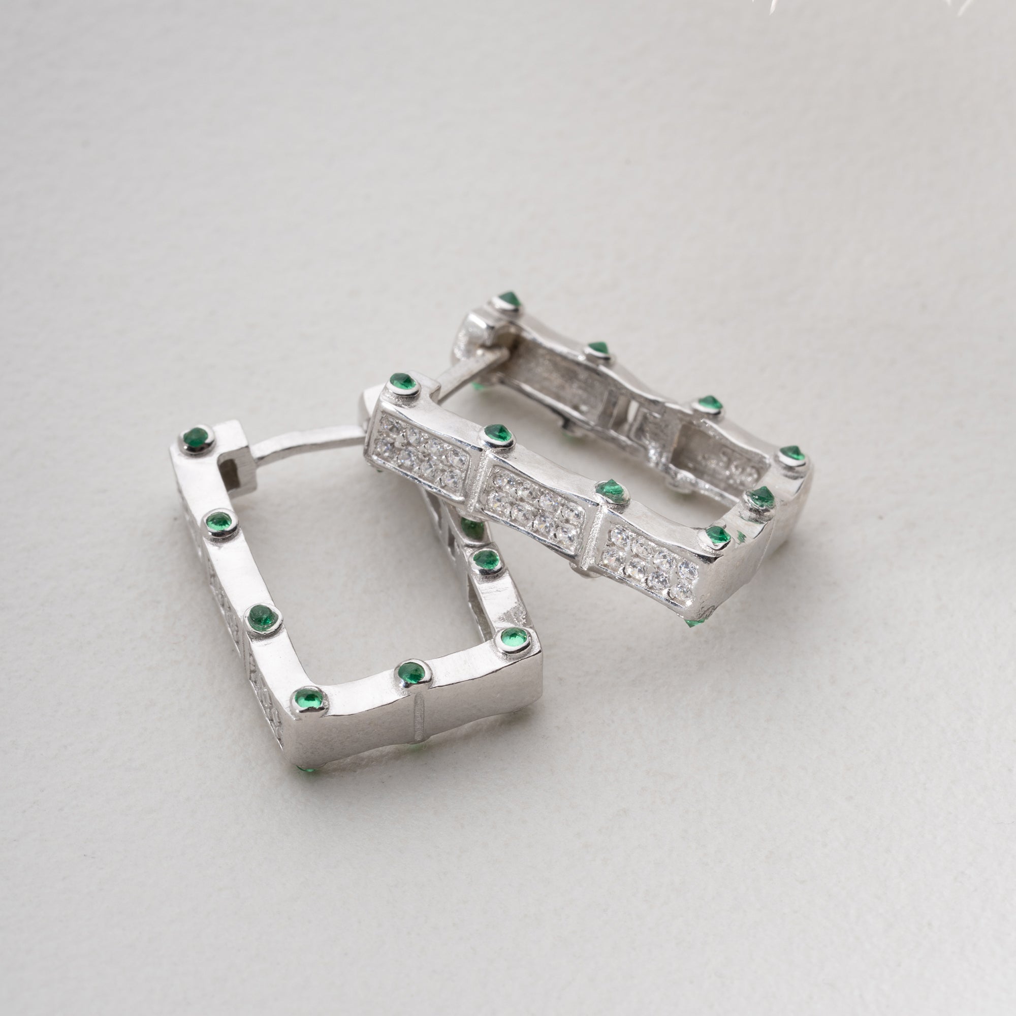 JUNA SQUARE GREEN OHRRINGE | 925 SILBER
