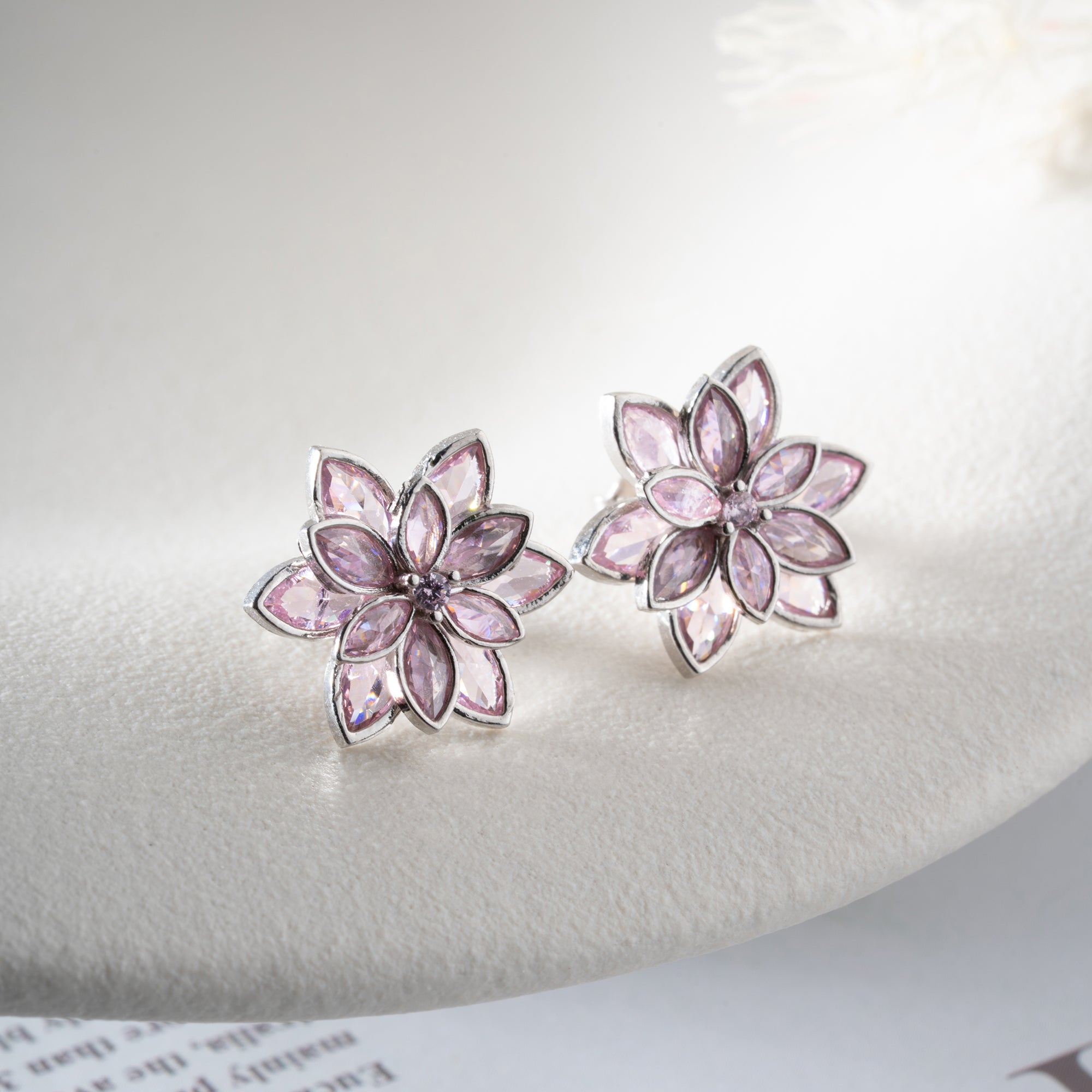 LILA LOTUSBLUME OHRRINGE | 925 SILBER