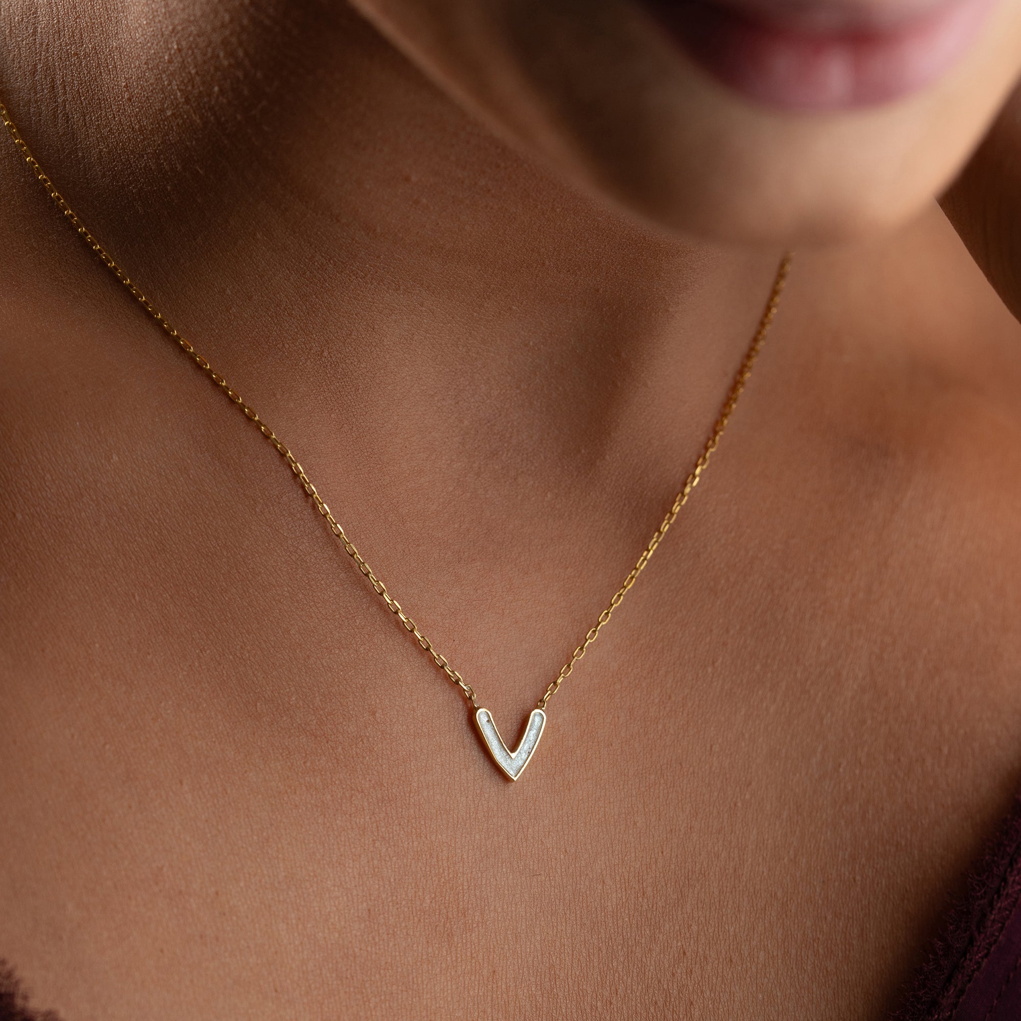MINIMAL WHITE HEART NECKLACE | 925 SILVER