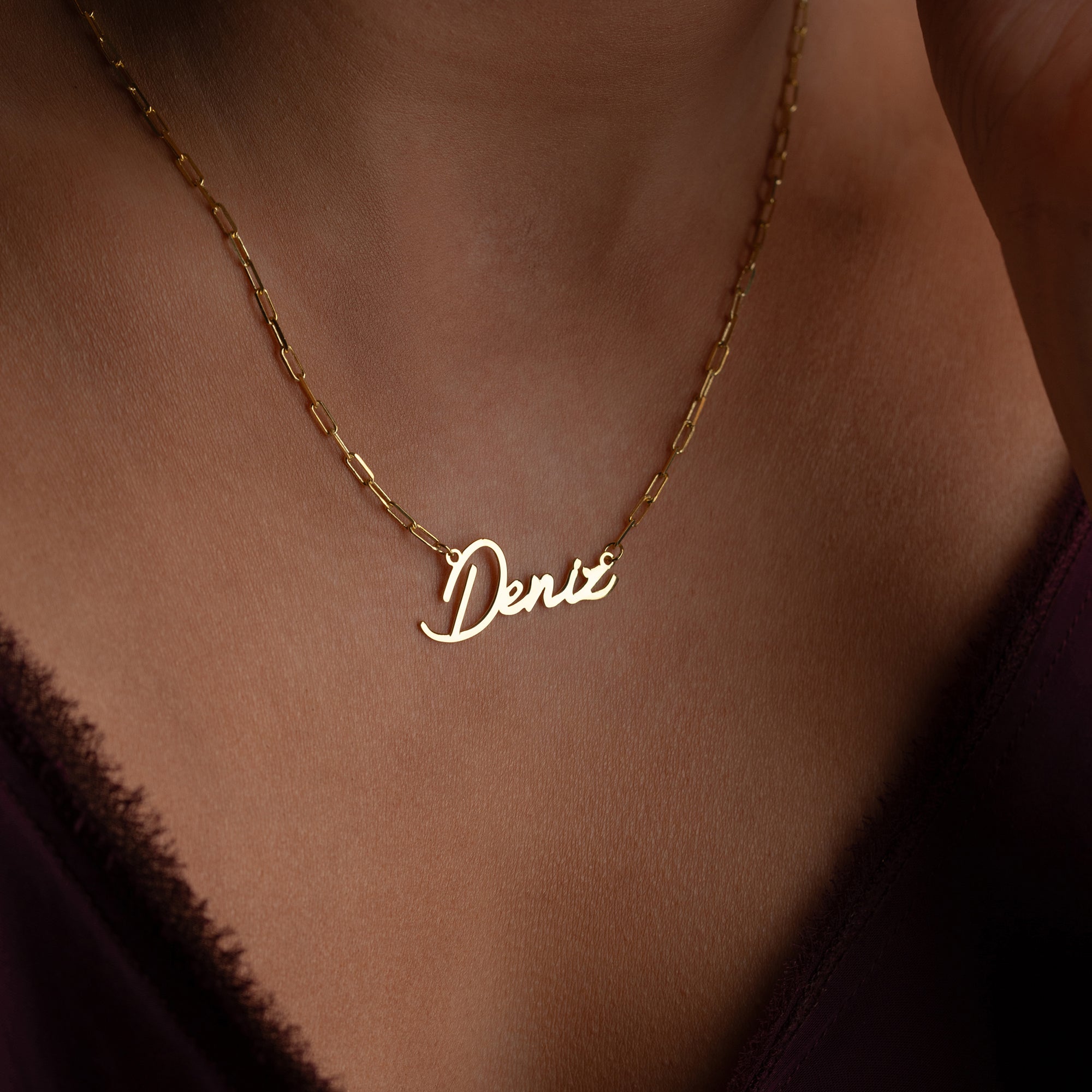HORIZONTAL SELDOM NAME NECKLACE WITH STONE | 925 SILVER