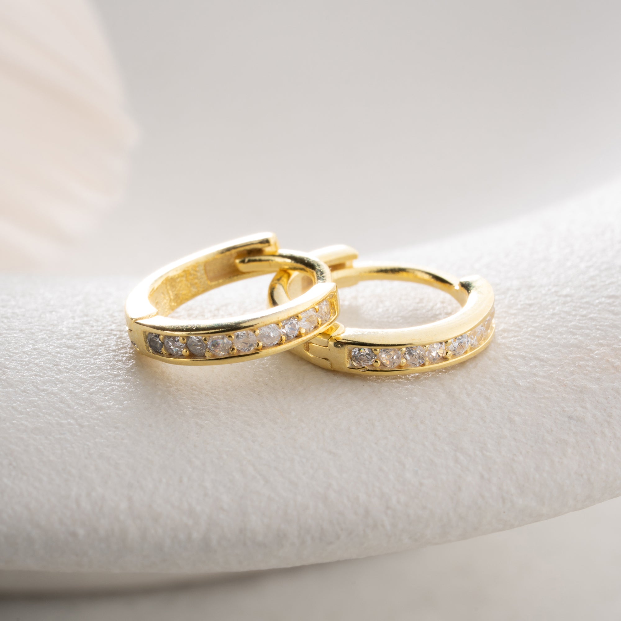 RING AUS ZIRKONSTEIN OHRRINGE | 925 SILBER