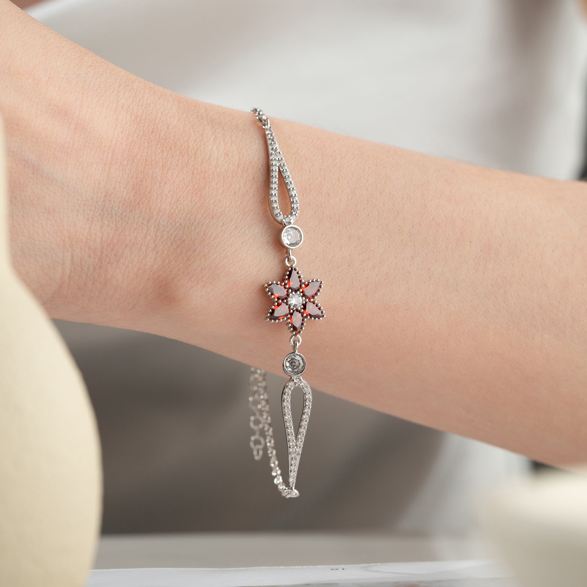 SLOANE BRACELET | 925 SILVER