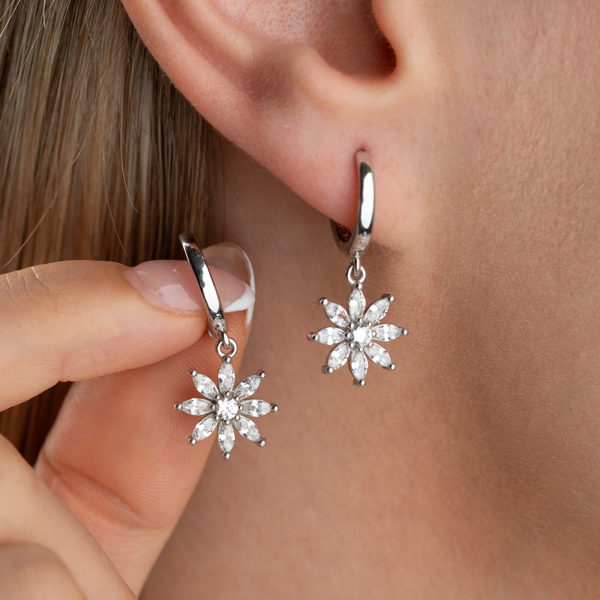 LOTOSBLUME OHRRINGE | 925 SILBER