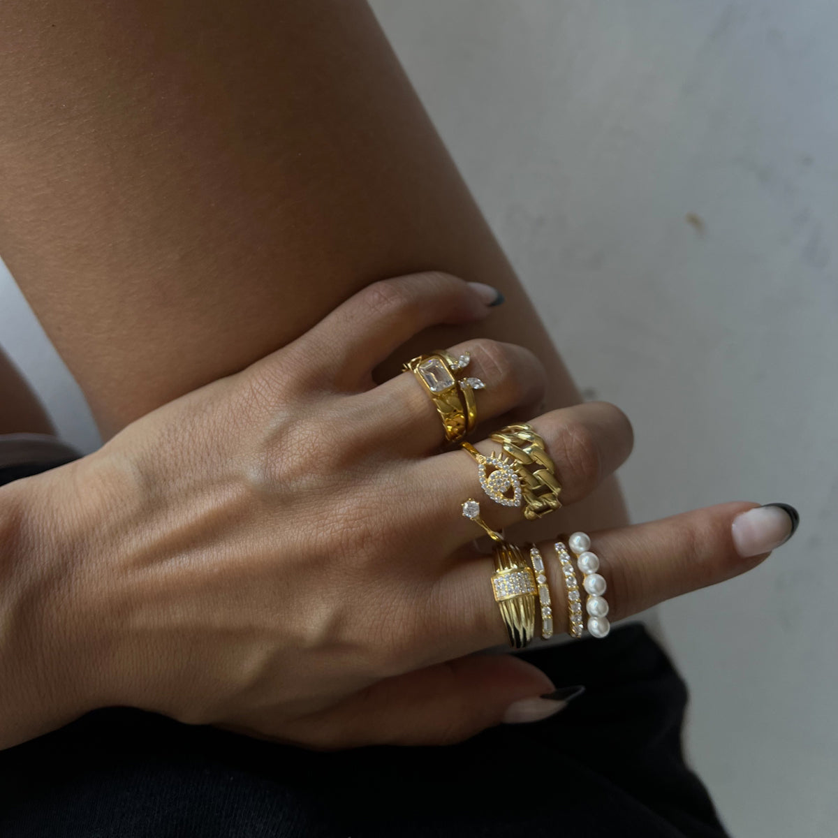 Pointed Pearl Zirconia Ring (7151759917101)