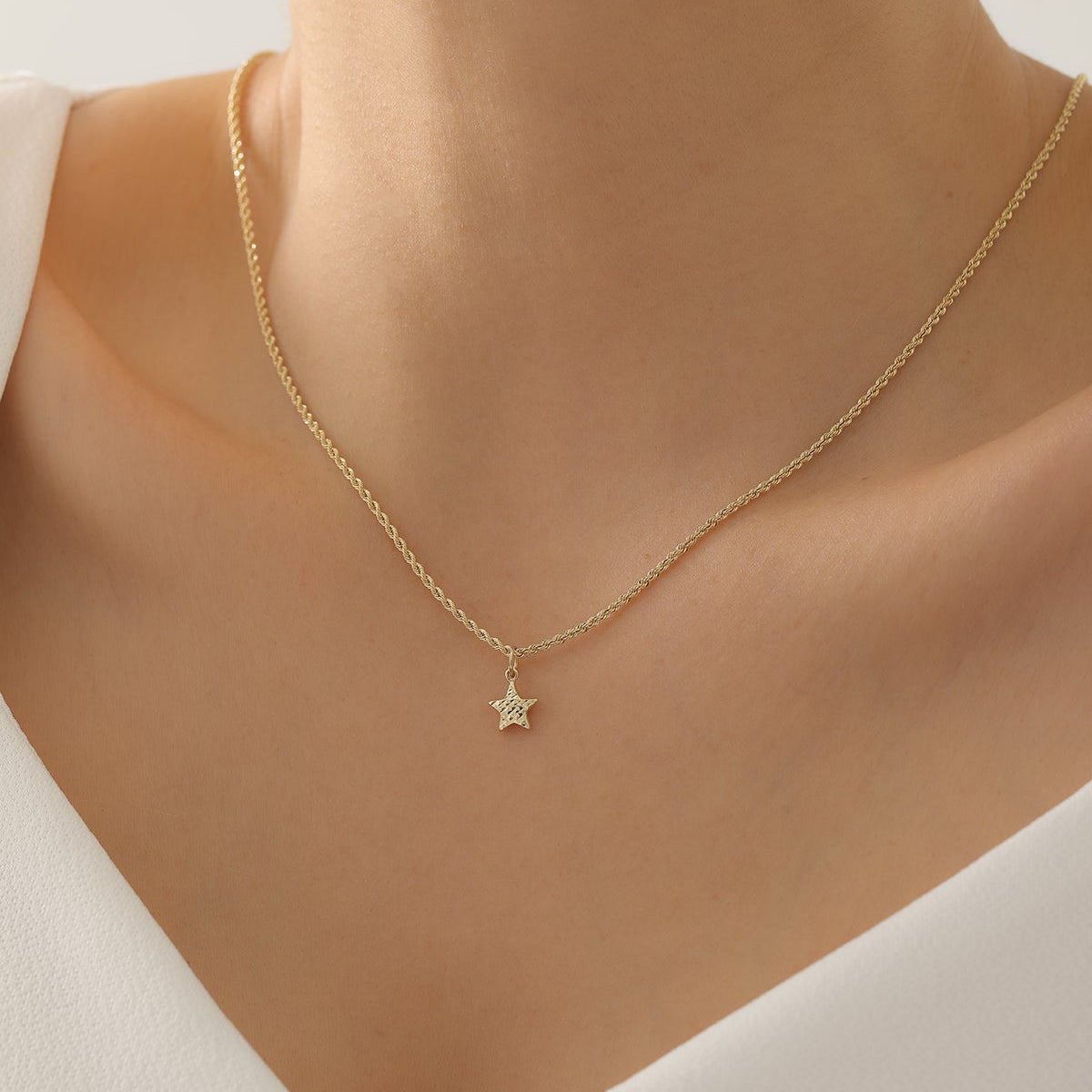 STERNE MIT GRAVUR-ANHÄNGER | 14K GOLD
