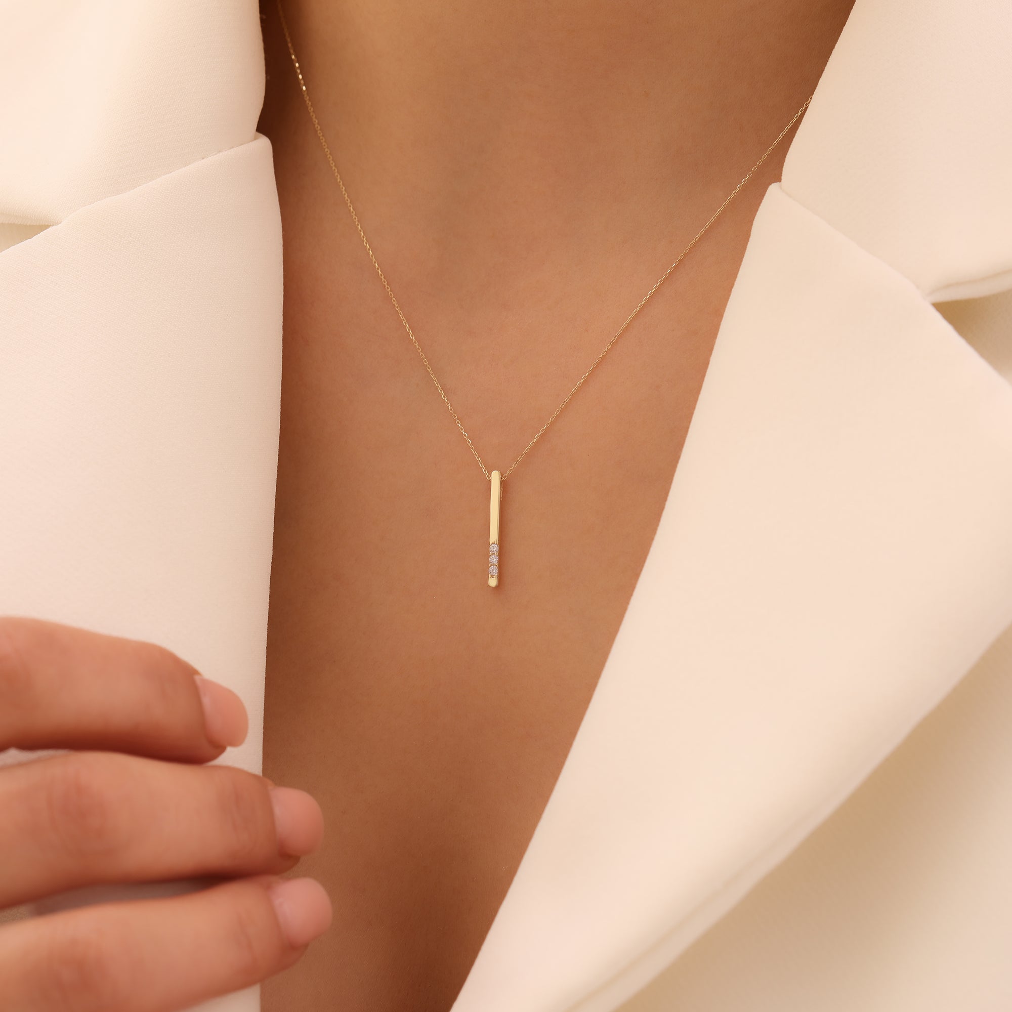 DREI-STEINE ELEGANTE FEINE LINIE HALSKETTE | 14K GOLD