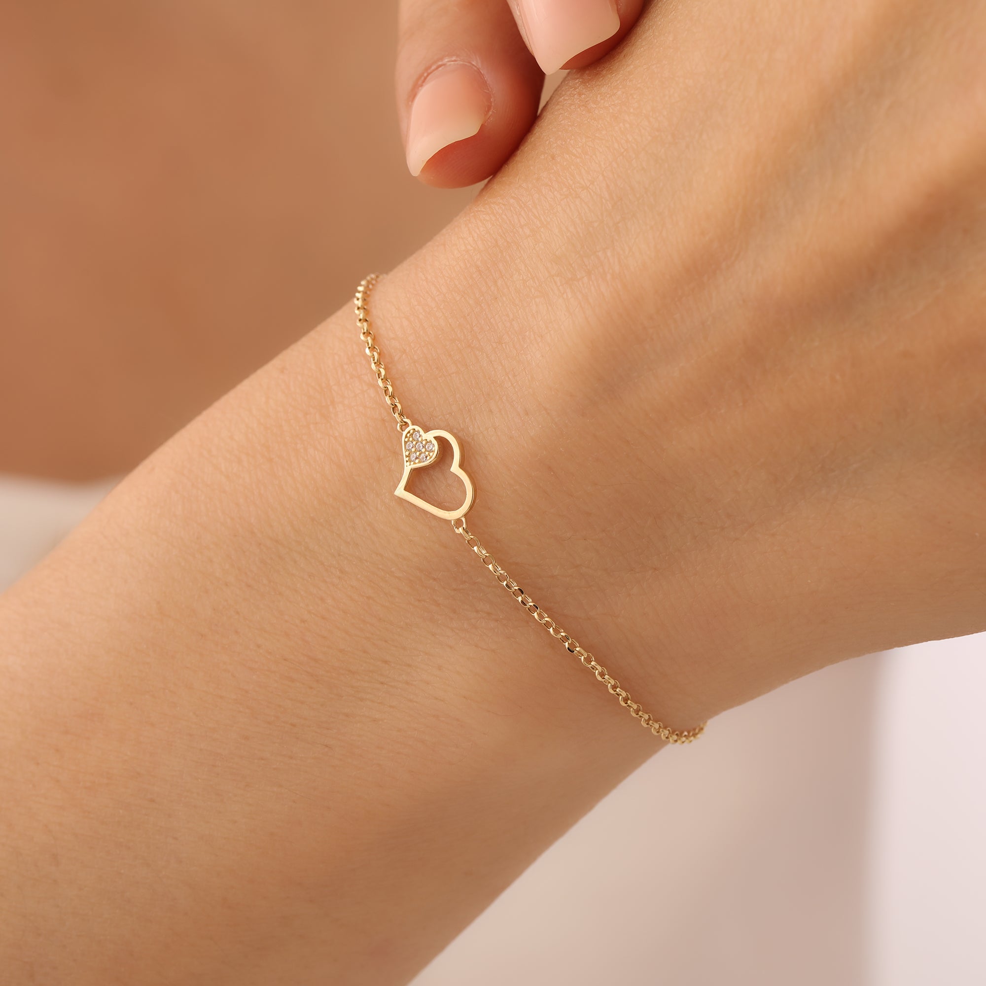 MINI INEINANDER VERWOBENE HERZEN MIT ZIRKONIA-STEINEN ARMKETTE | 14K GOLD