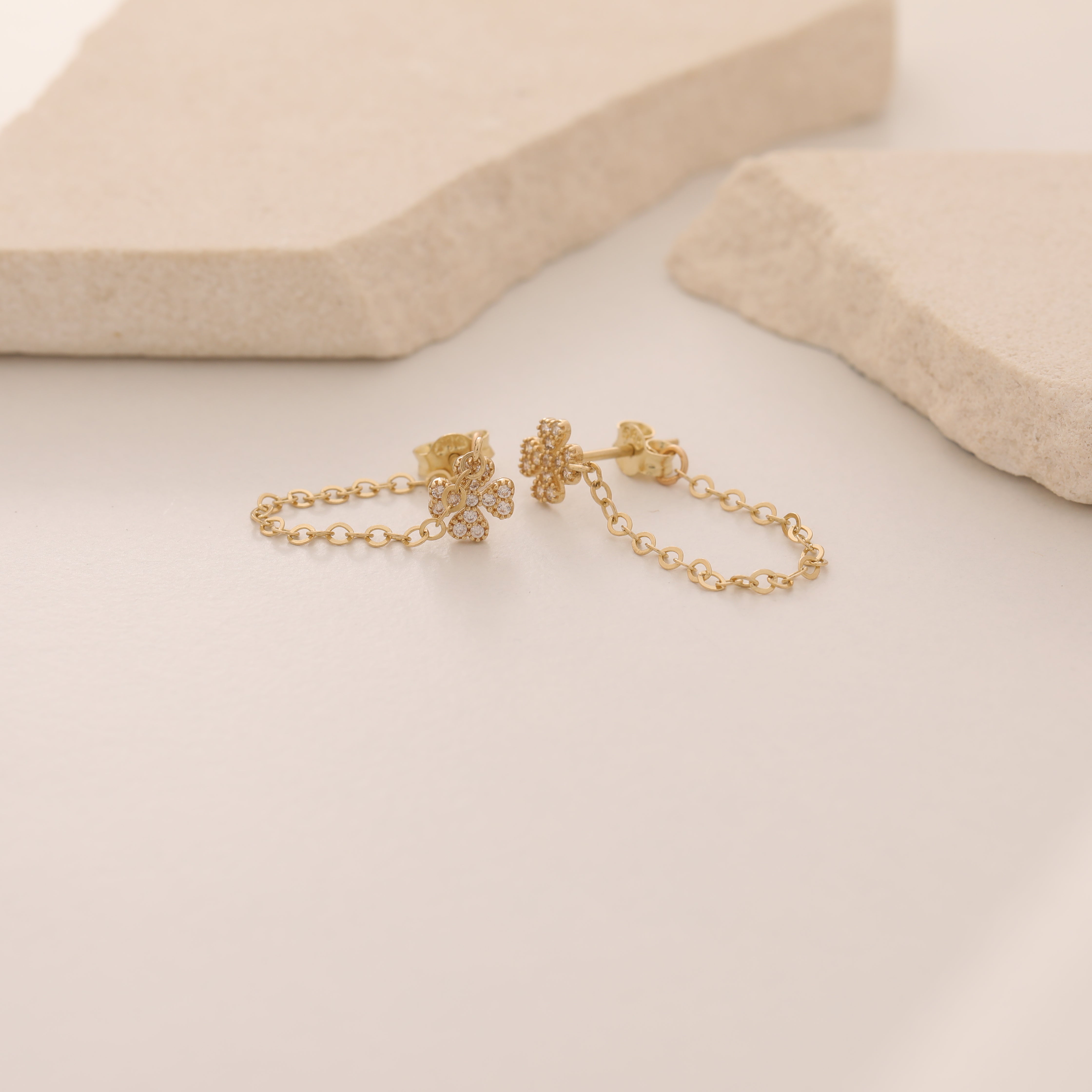 ZIRKONSTEIN-VIERBLÄTTRIGES-KLEE-ZINKEN-HÄNGENDE OHRRINGE | 14K GOLD