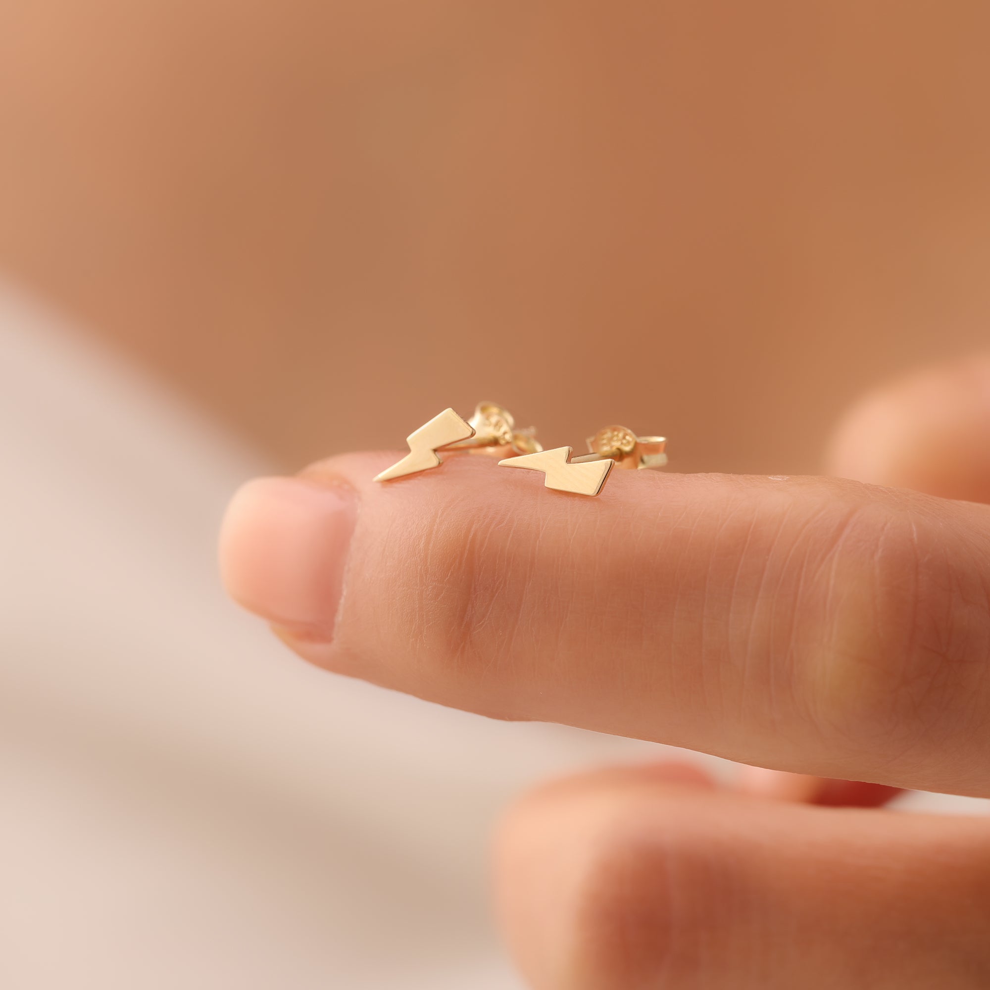 MINIMALE BLITZ-OHRRINGE | 14K GOLD
