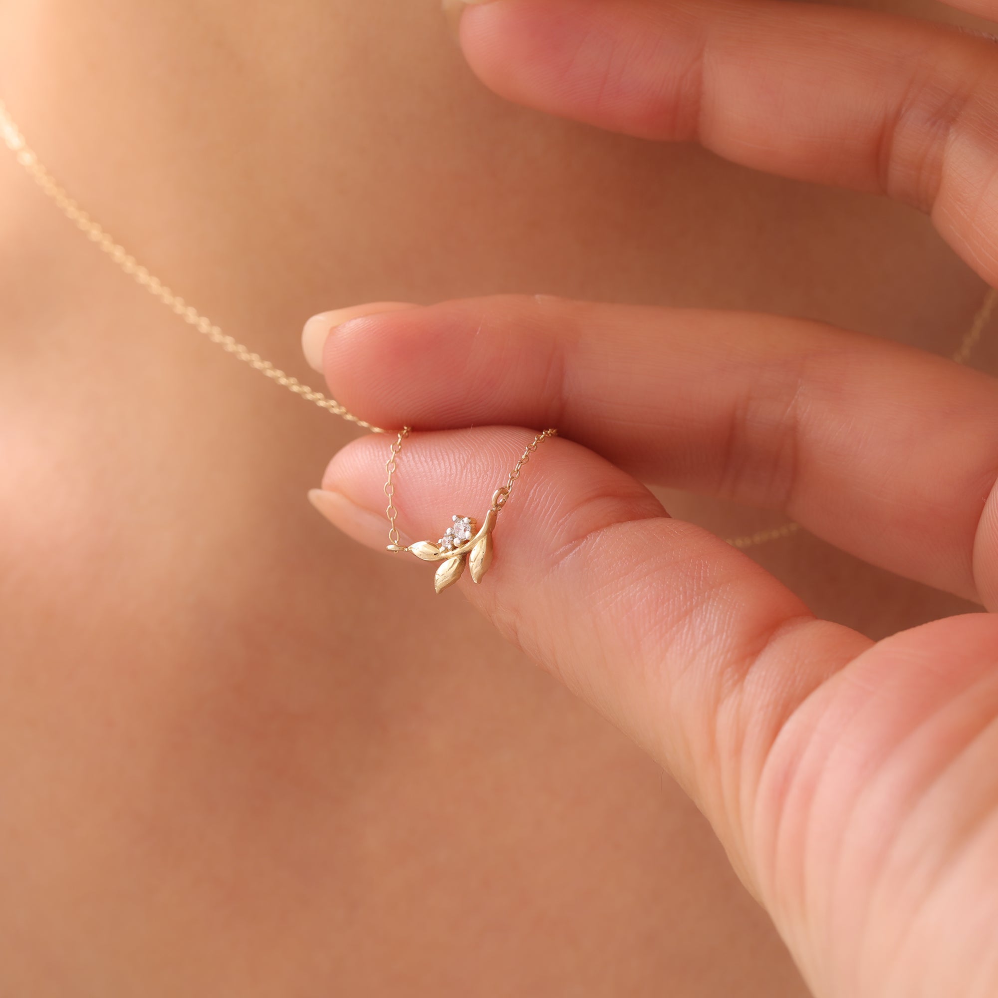 ZIRKONIA BLATT HALSKETTE | 14K GOLD