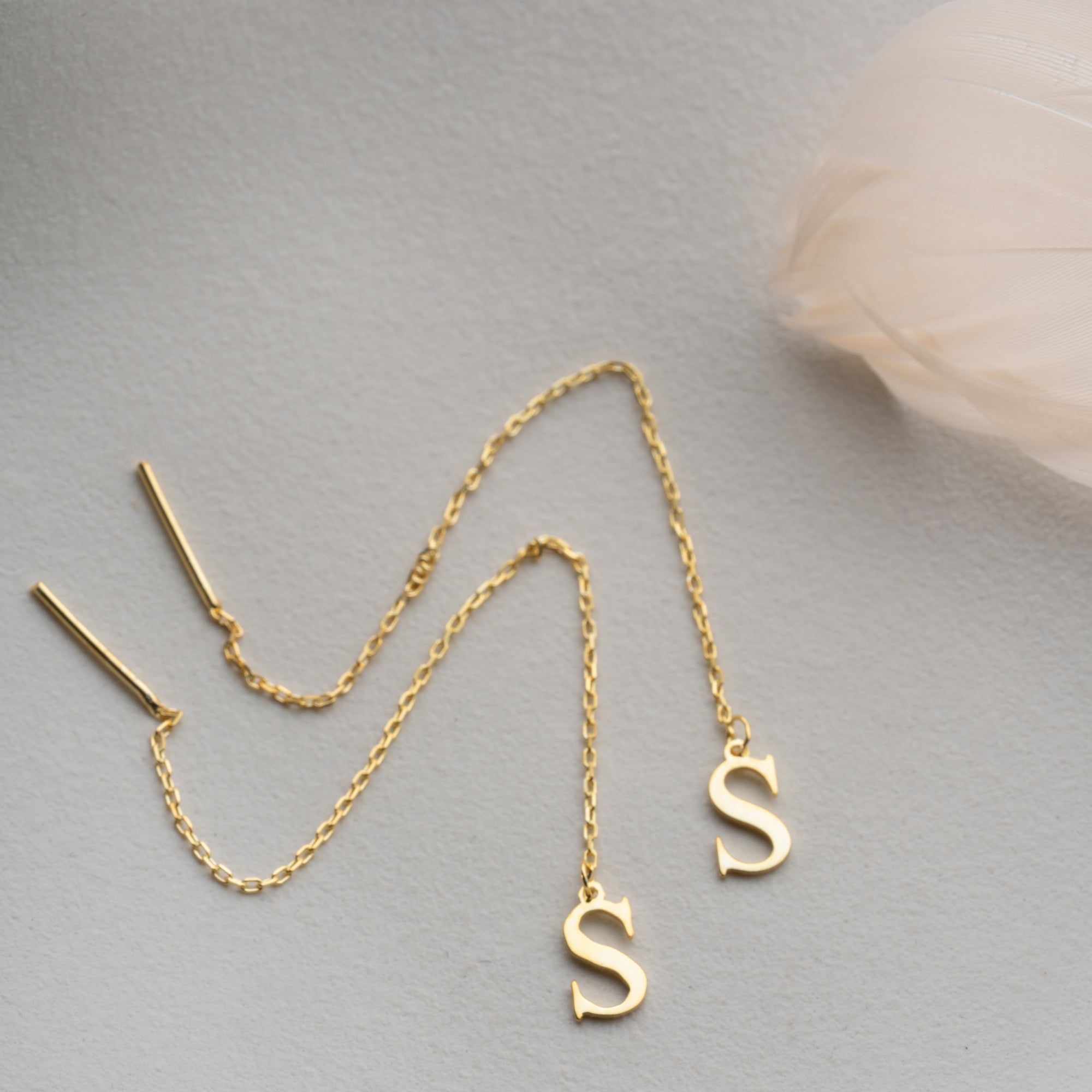 BASIC BUCHSTABEN OHRRINGE | 925 SILBER