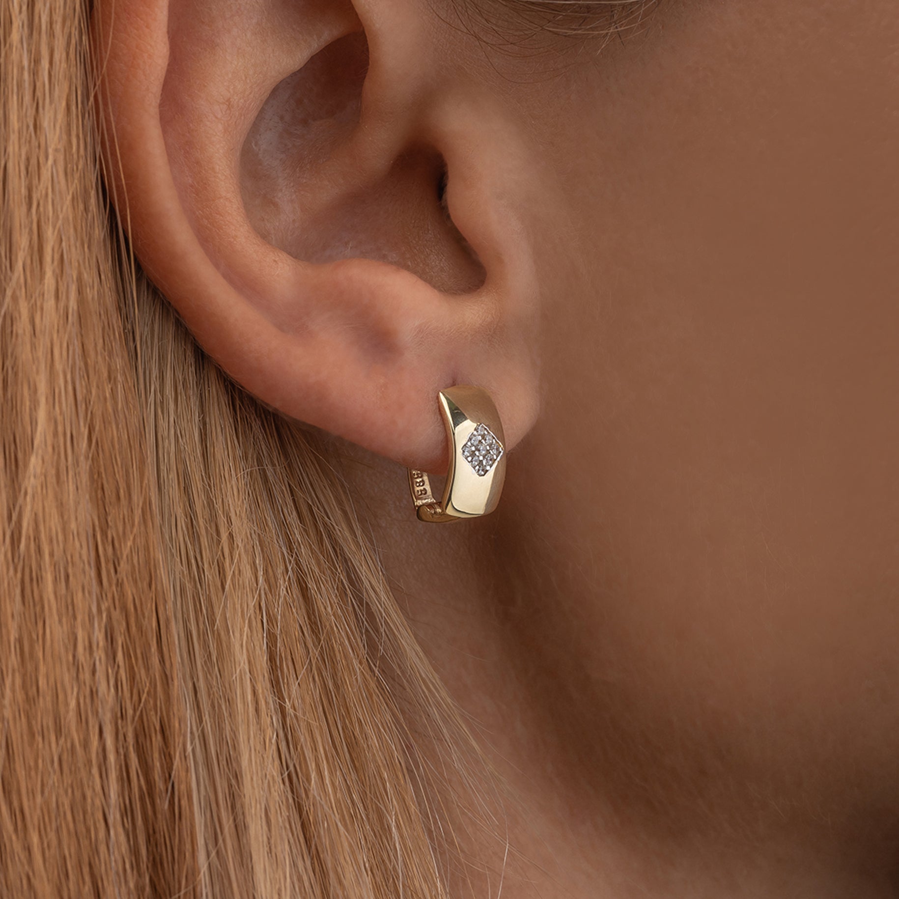 KARO-MUSTER OHRRINGE | 14K GOLD