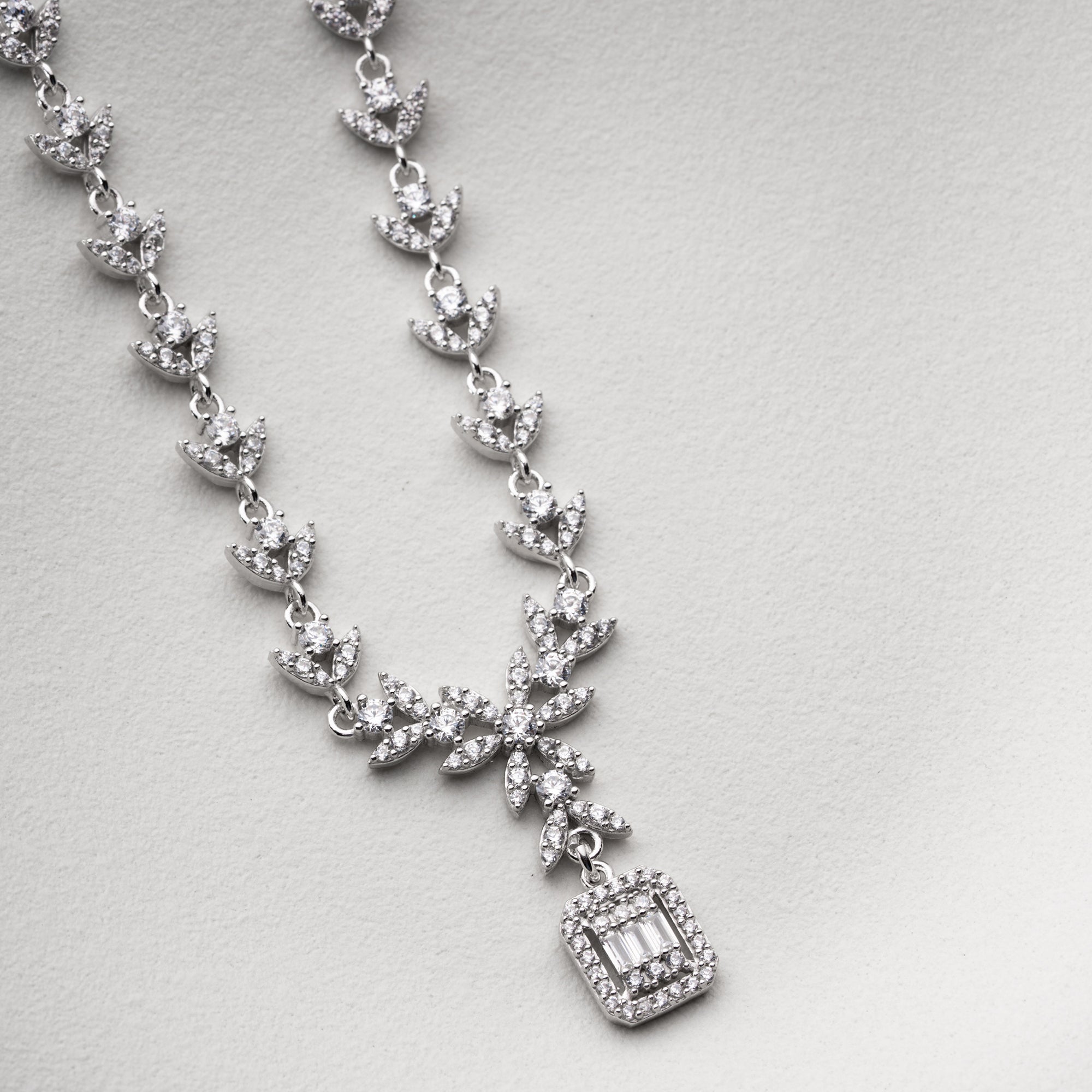 ZIRKONIA COLLIER BLÄTTER MIT BAGUETTE HALSKETTE | 925 SILBER