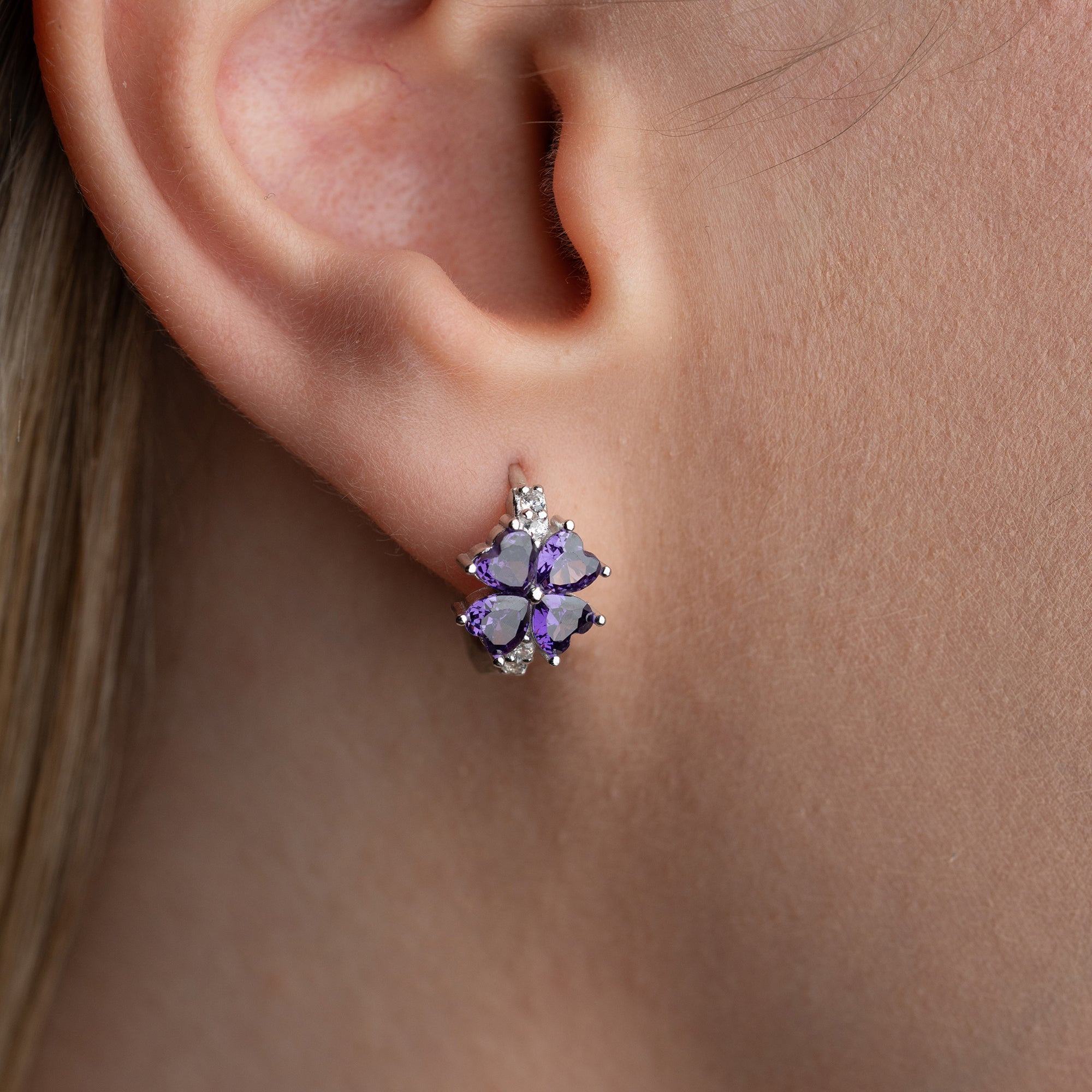 MINIMALISTISCHE BLUME AUS SILBER MIT LILA STEIN OHRRINGE | 925 SILBER