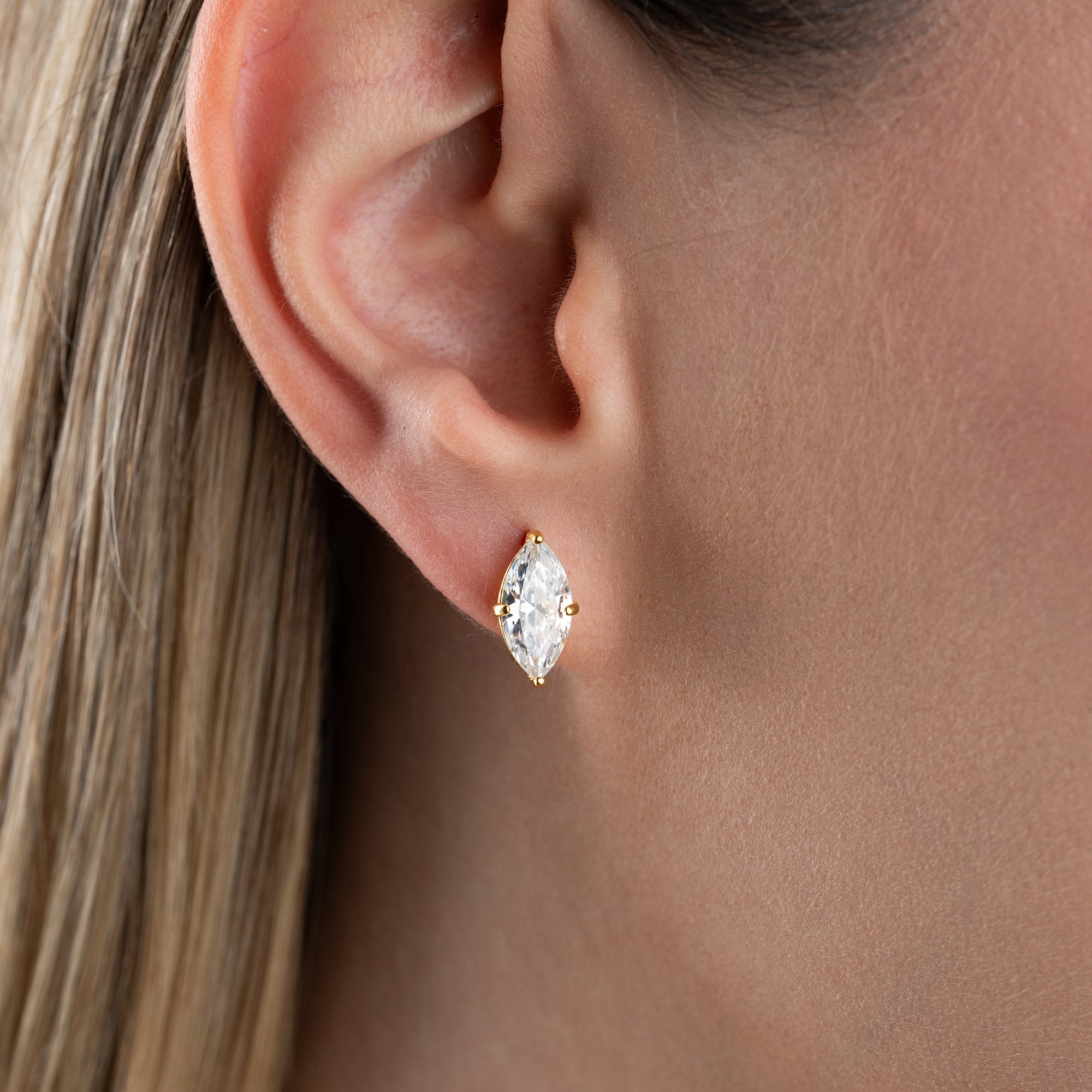 MINIMALISTISCH MIT MARQUISE-STEIN GOLD OHRRINGE | 925 SILBER