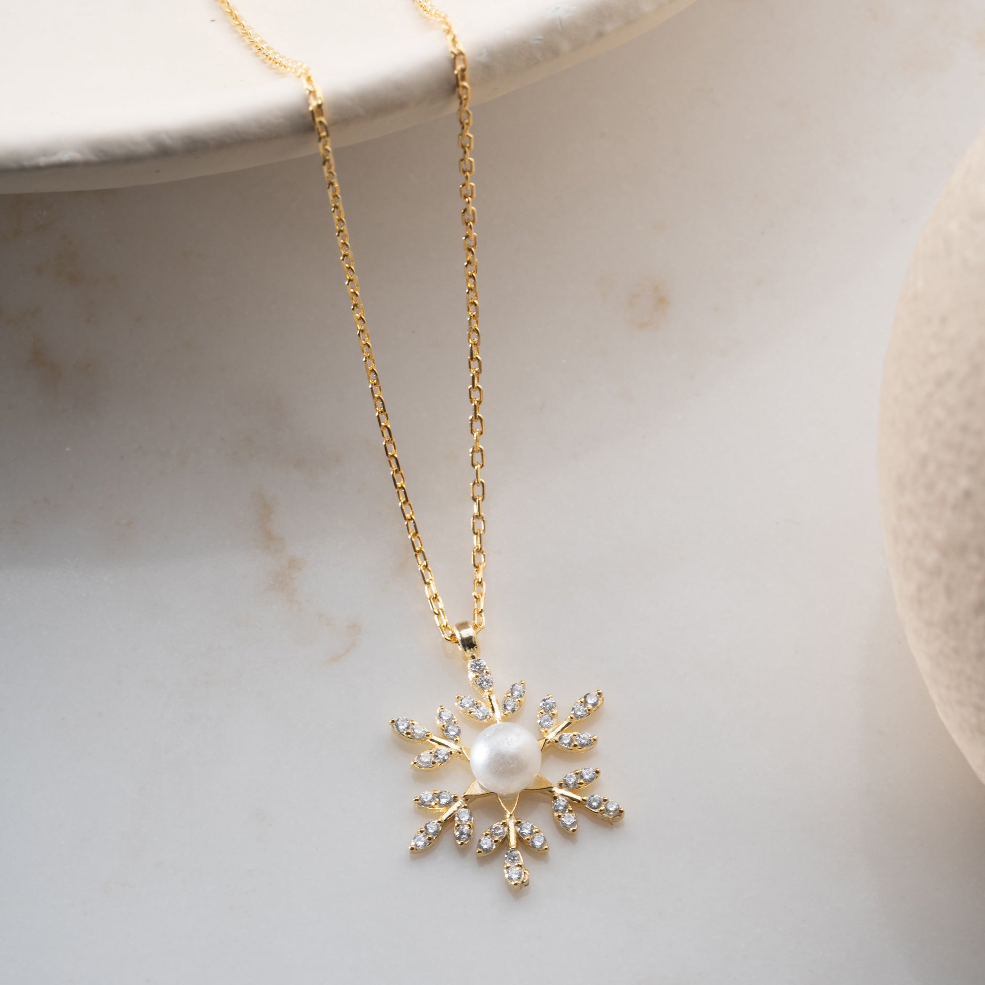 SCHNEEFLOCKE PEARL HALSKETTE| 925 SILBER