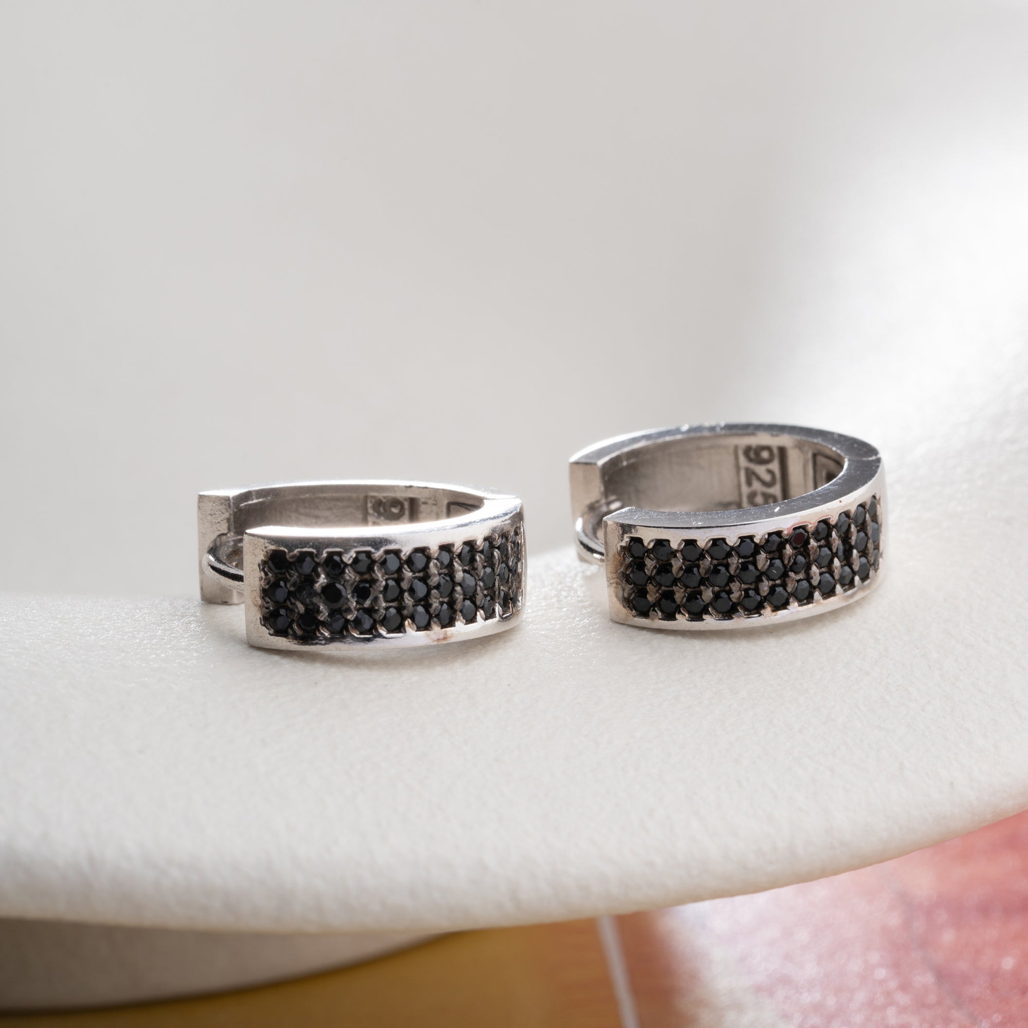 TUGI BLACK STONE OHRRINGE | 925 SILBER