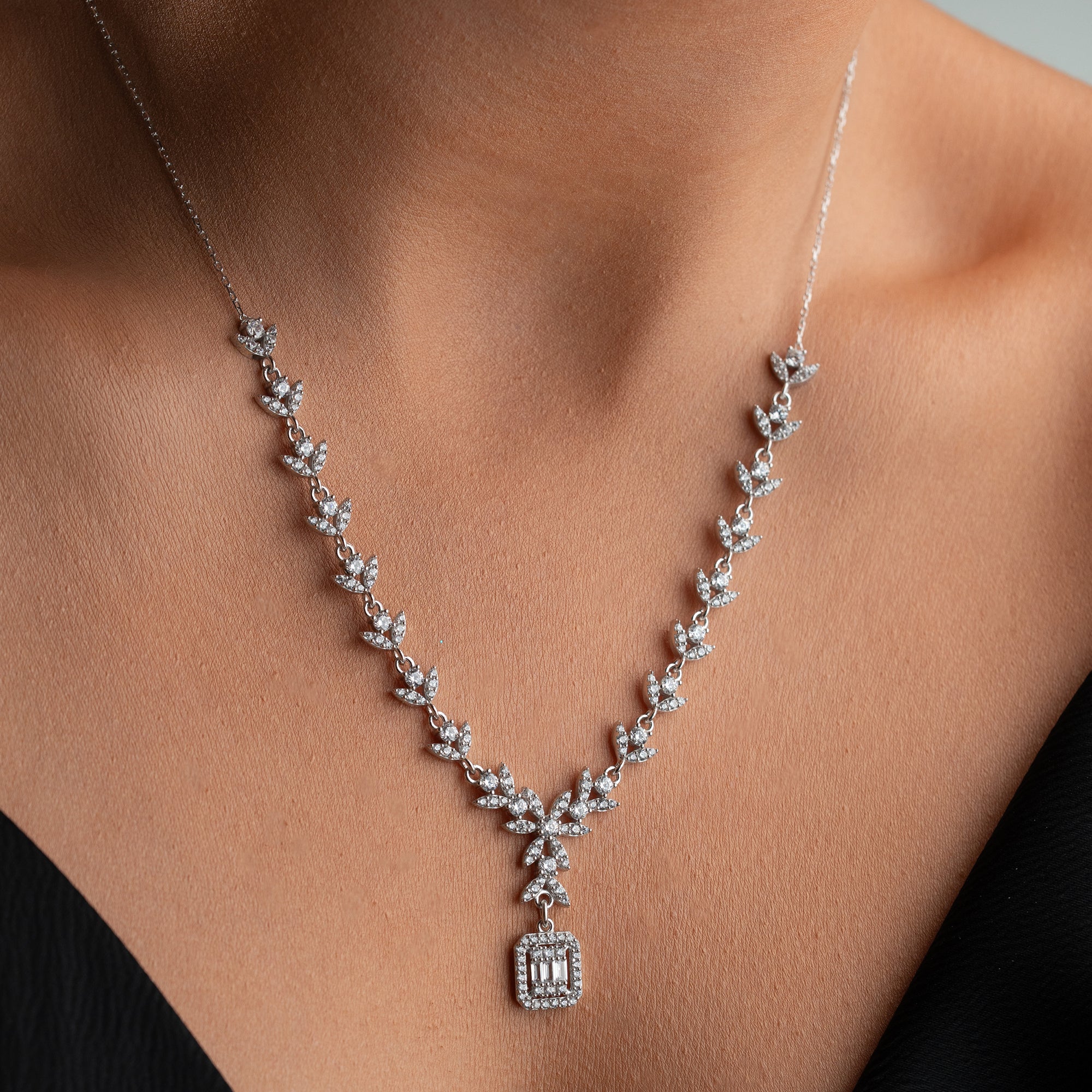 ZIRKONIA COLLIER BLÄTTER MIT BAGUETTE HALSKETTE | 925 SILBER