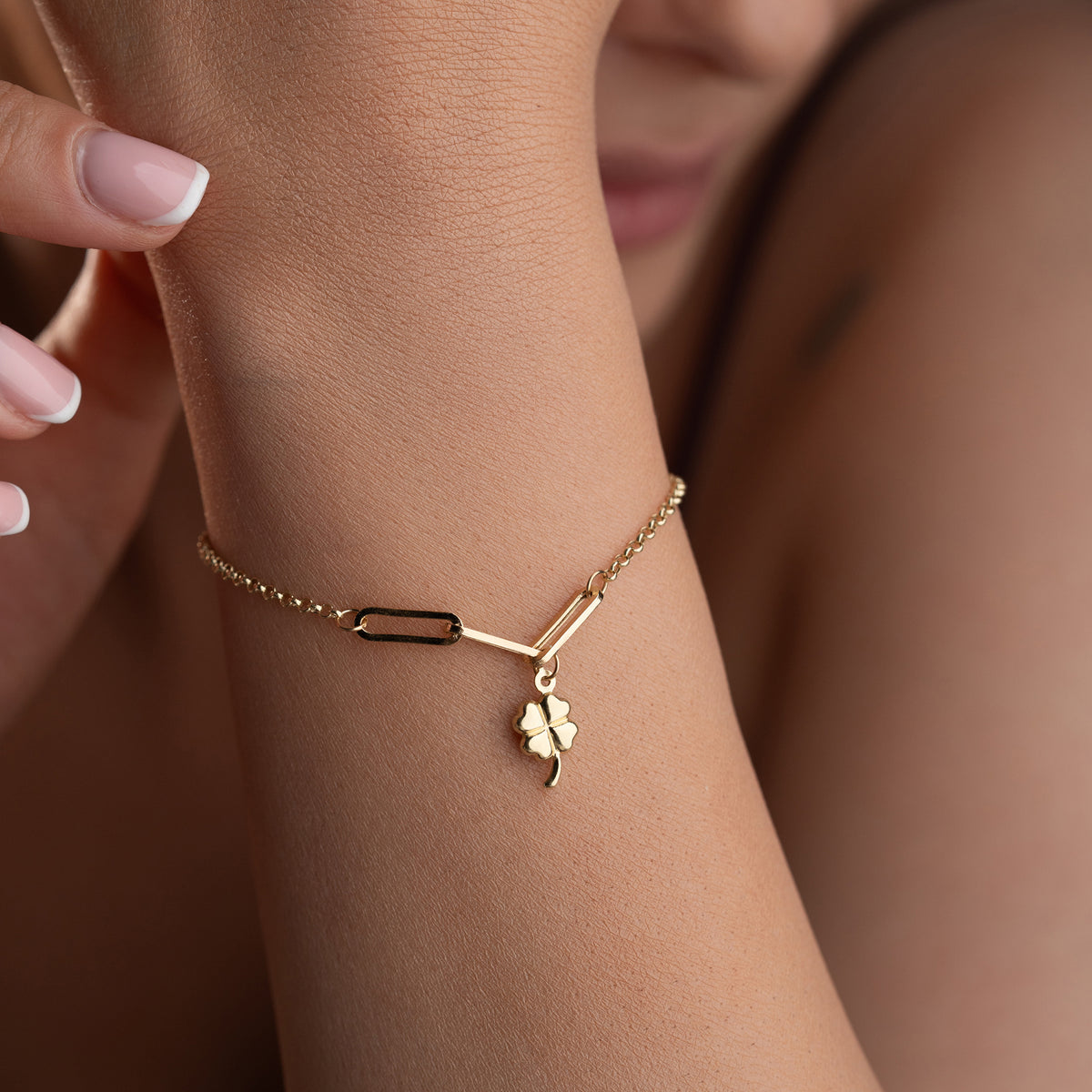 KLAMMER-KLEEBLATT-ARMBAND