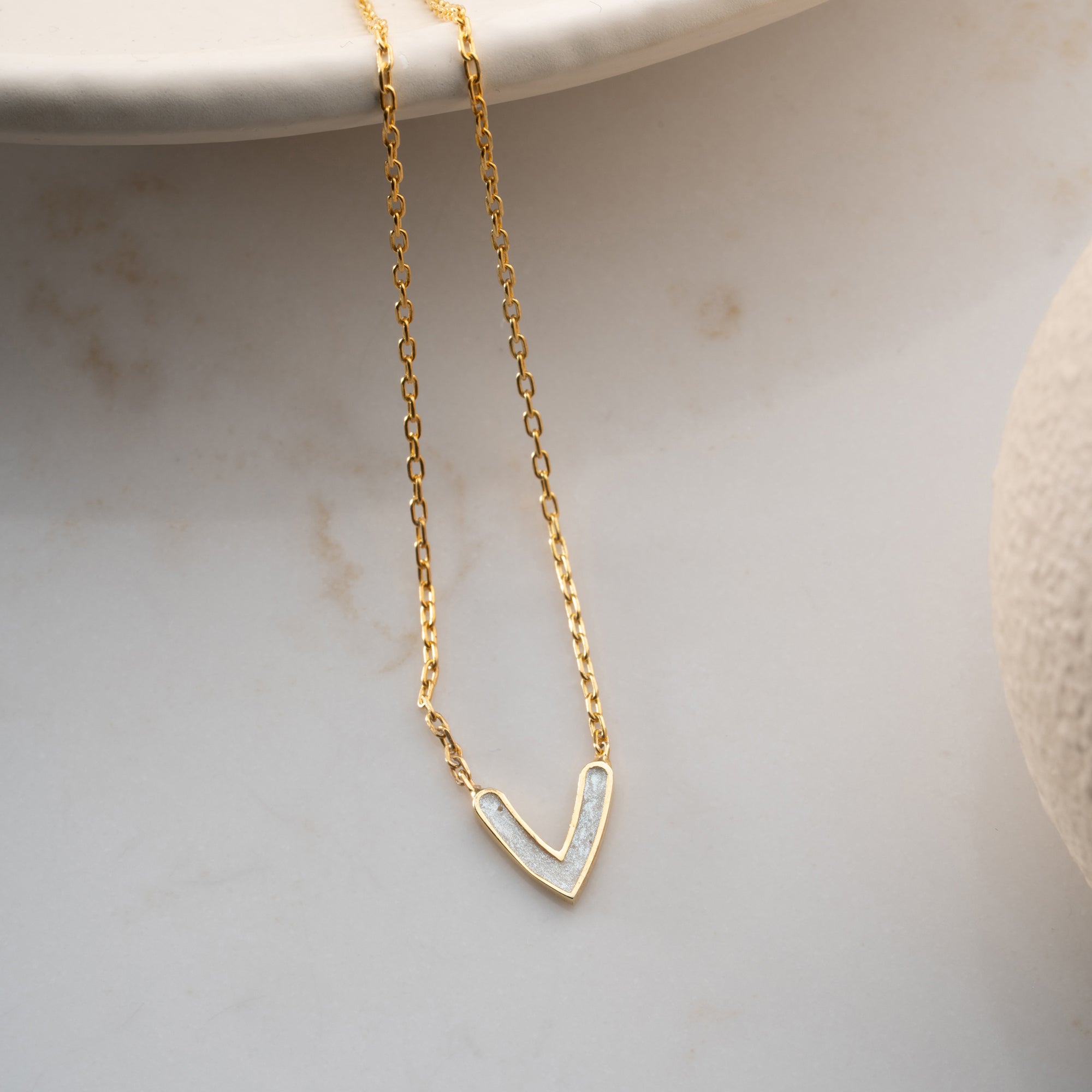 MINIMAL WHITE HEART NECKLACE | 925 SILVER