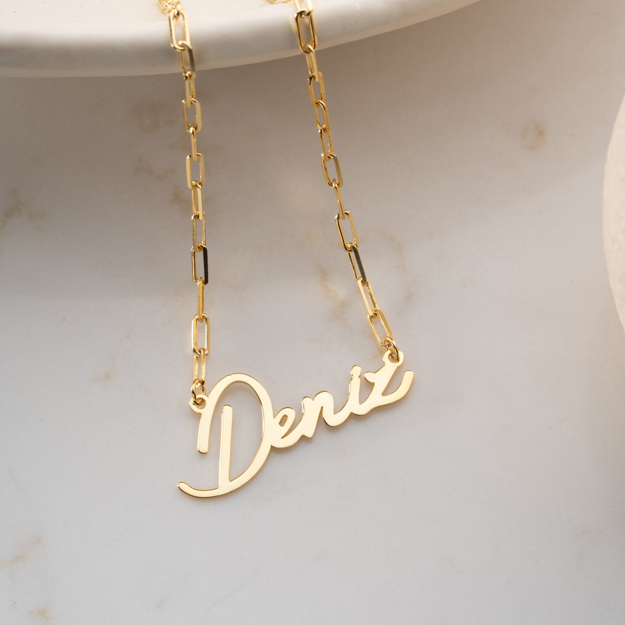 HORIZONTAL SELDOM NAME NECKLACE WITH STONE | 925 SILVER