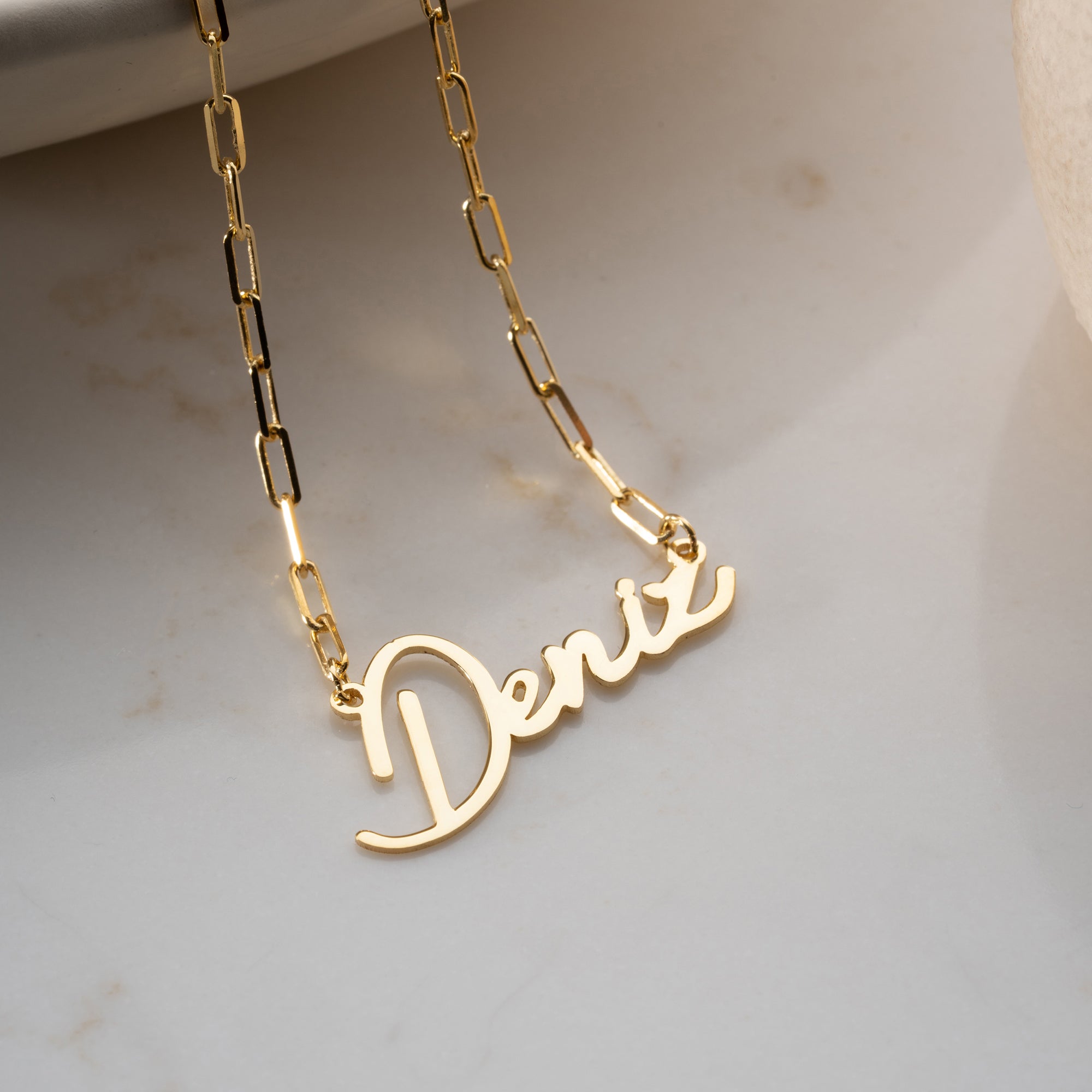HORIZONTAL SELDOM NAME NECKLACE WITH STONE | 925 SILVER
