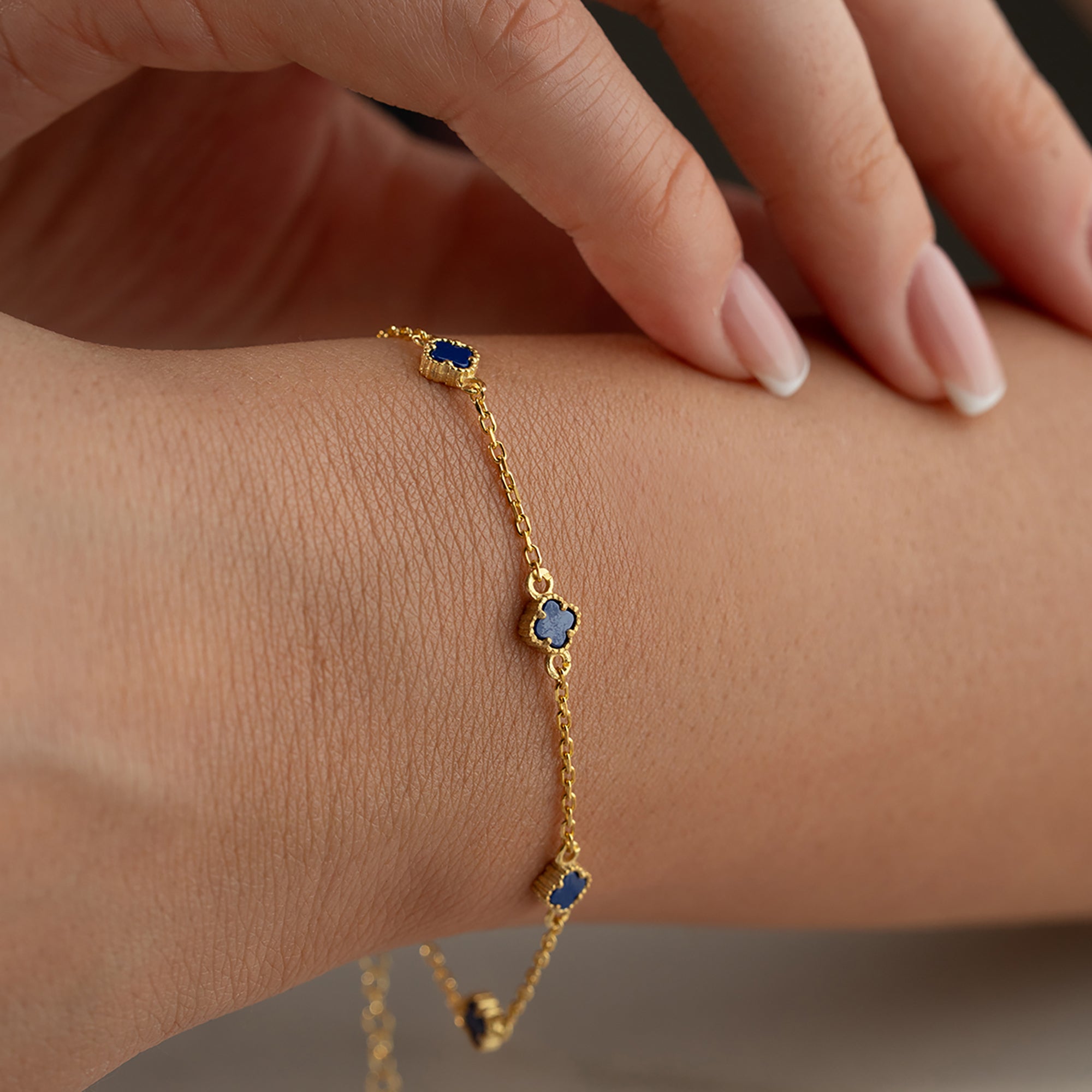 MINIMAL BLAUER KLEE ARMKETTE | 925 SILBER