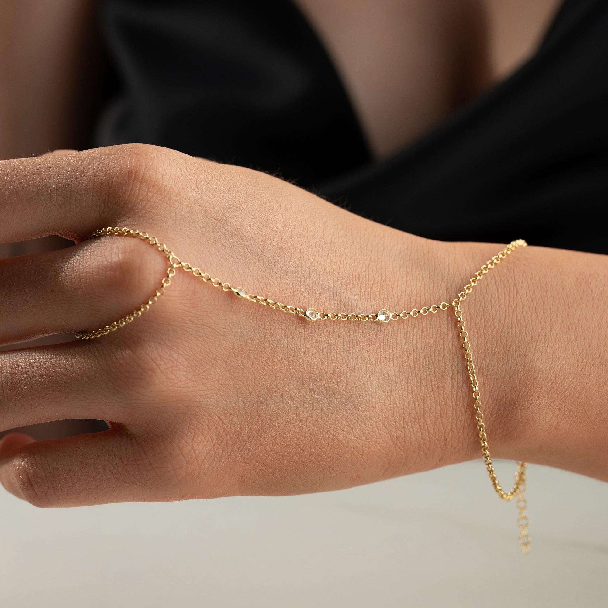 FIDE HAND CHAIN | 925 SILVER